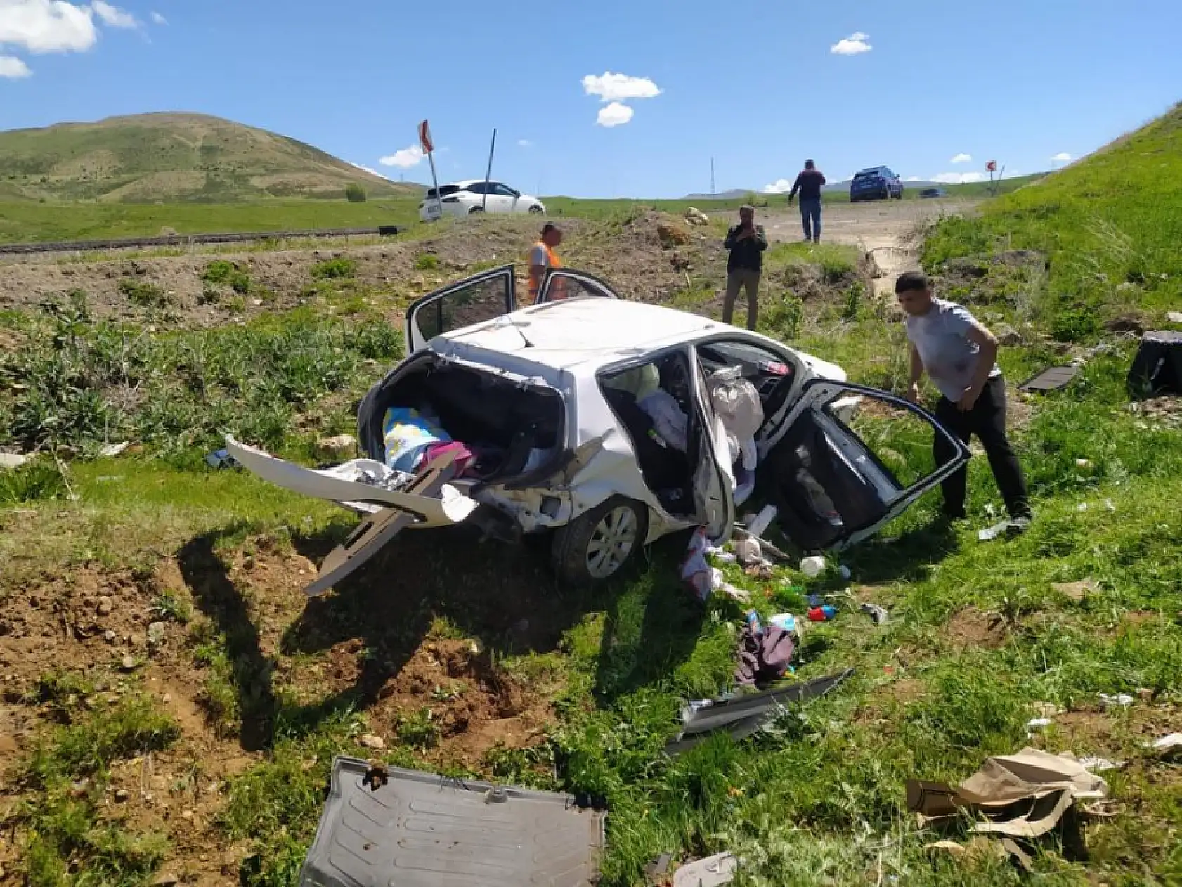 Feci trafik kazası: Baba öldü, eşi ve çocuğu yaralandı