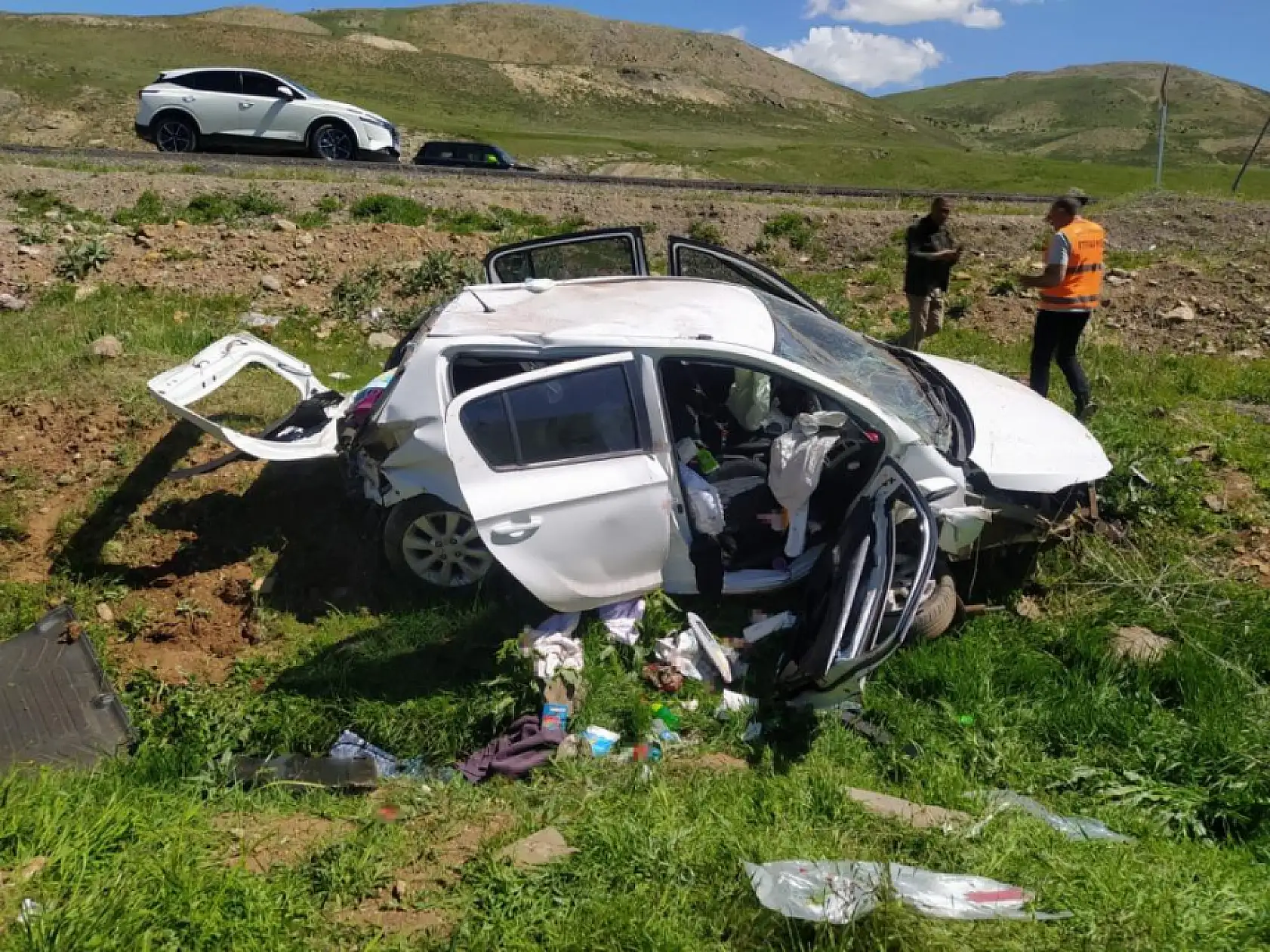 Feci trafik kazası: Baba öldü, eşi ve çocuğu yaralandı