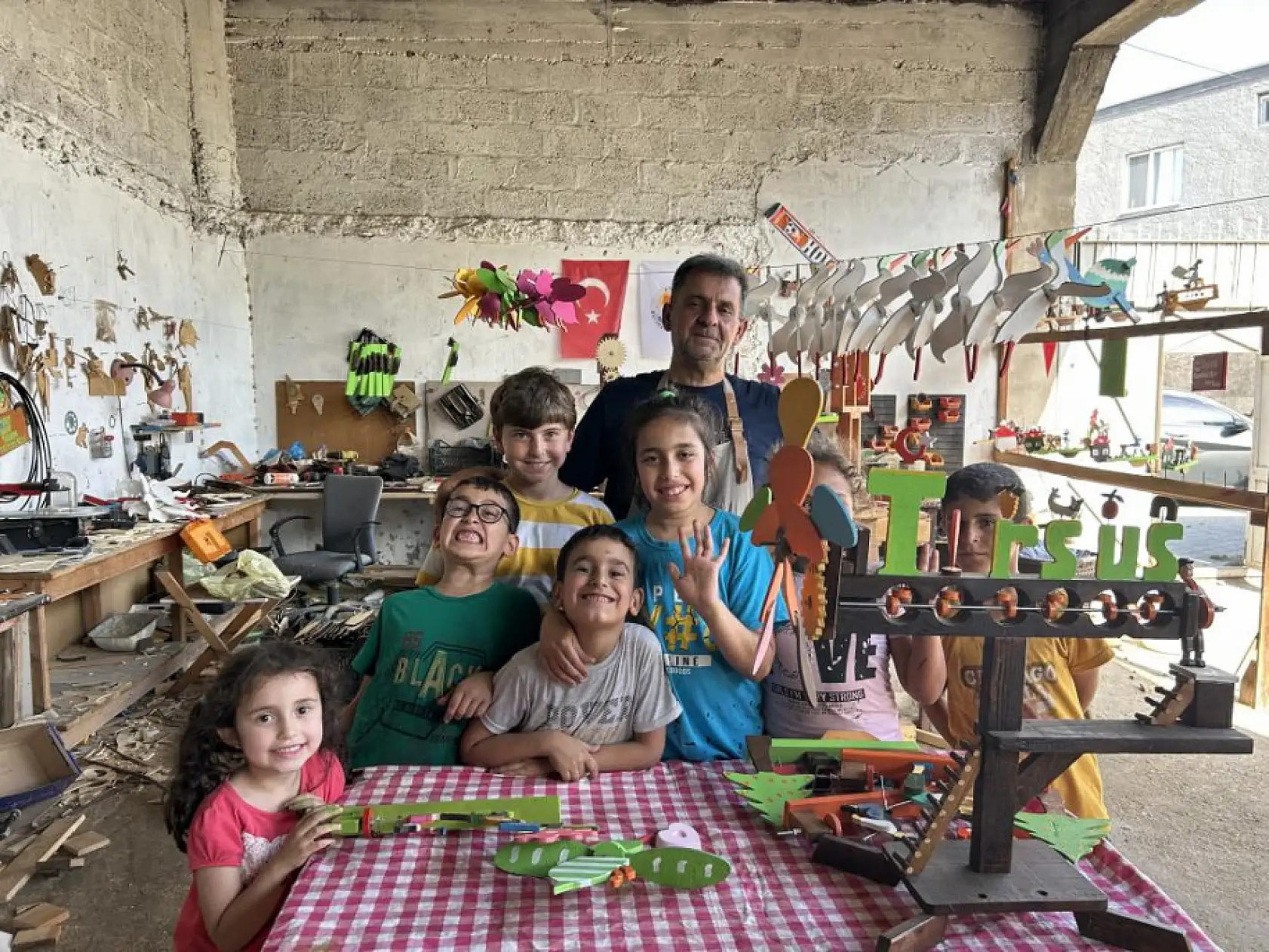 Sadece 13 yaşında! Hayallerini oyuncağa dönüştürüyor