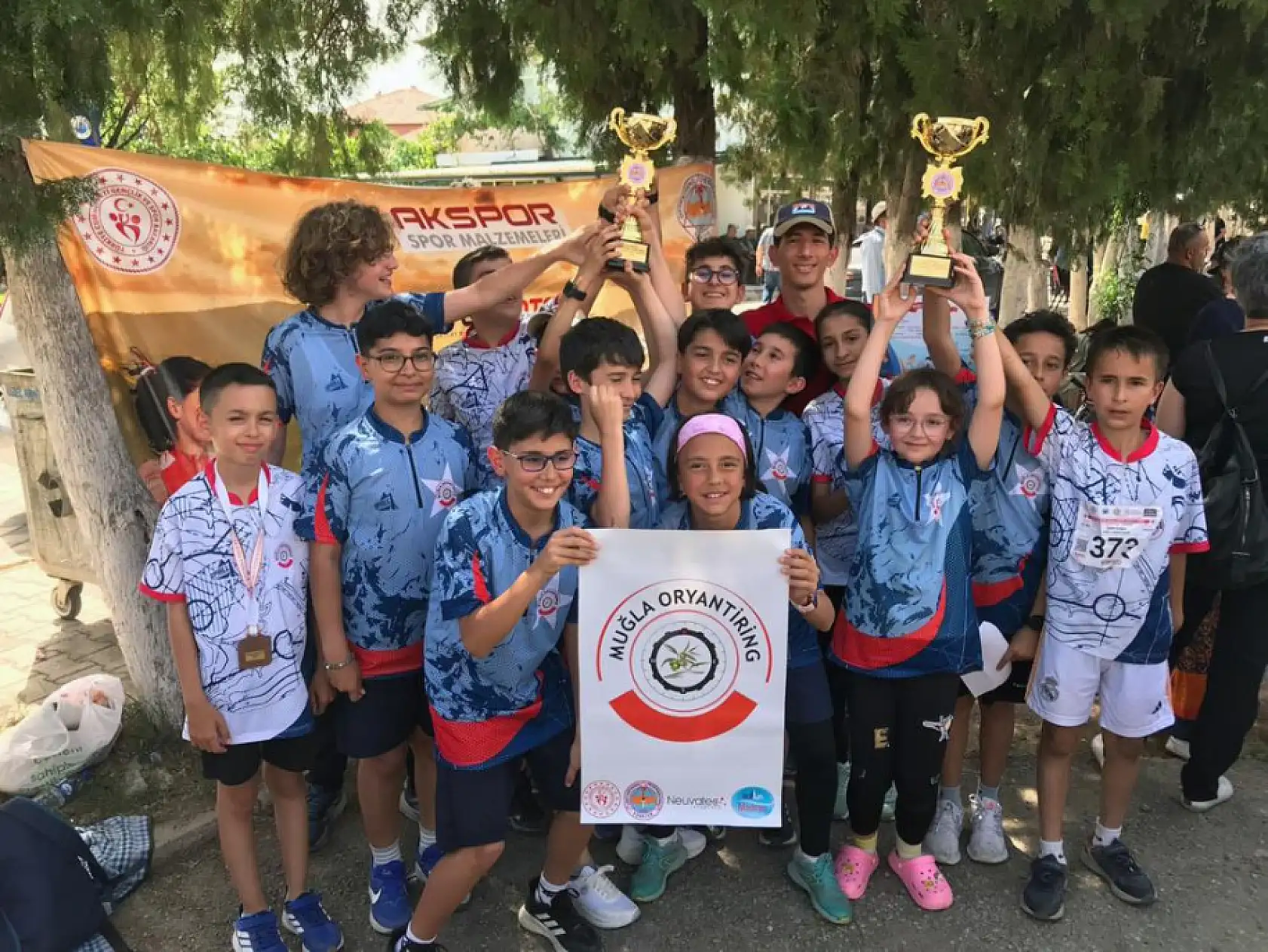 Muğlalı gençler fırtına gibi esti! Türkiye ikinciliği ile döndüler