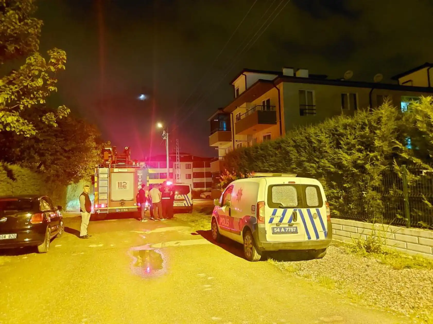 2 çocuk babası, evinde ölü bulundu