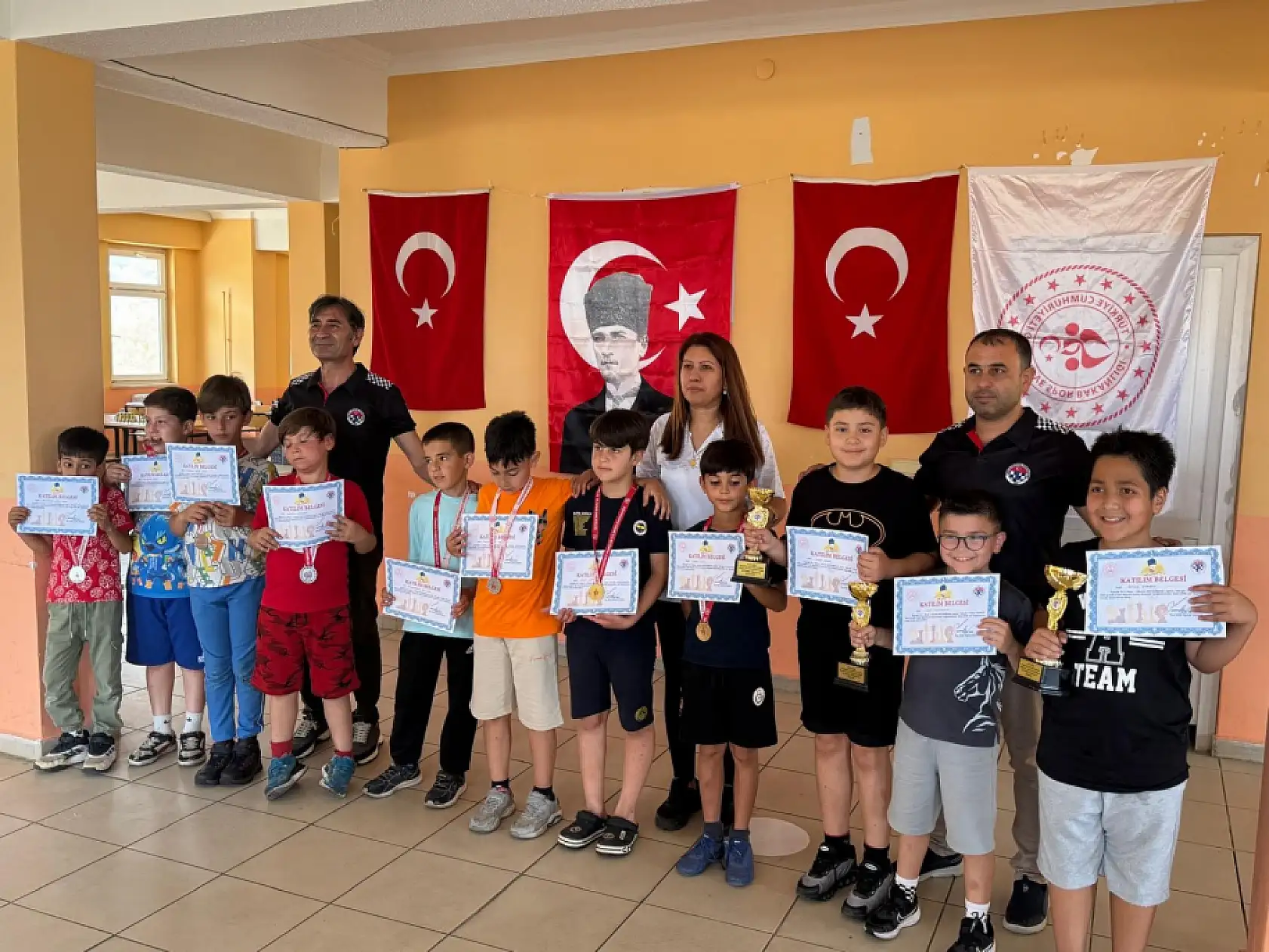 Köyceğiz'de düzenlenen satranç turnuvasına yoğun ilgi