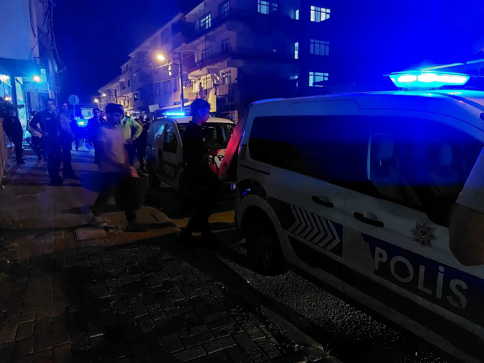 Tartıştığı kişilere bıçak çekmişti, sınır dışı edildi