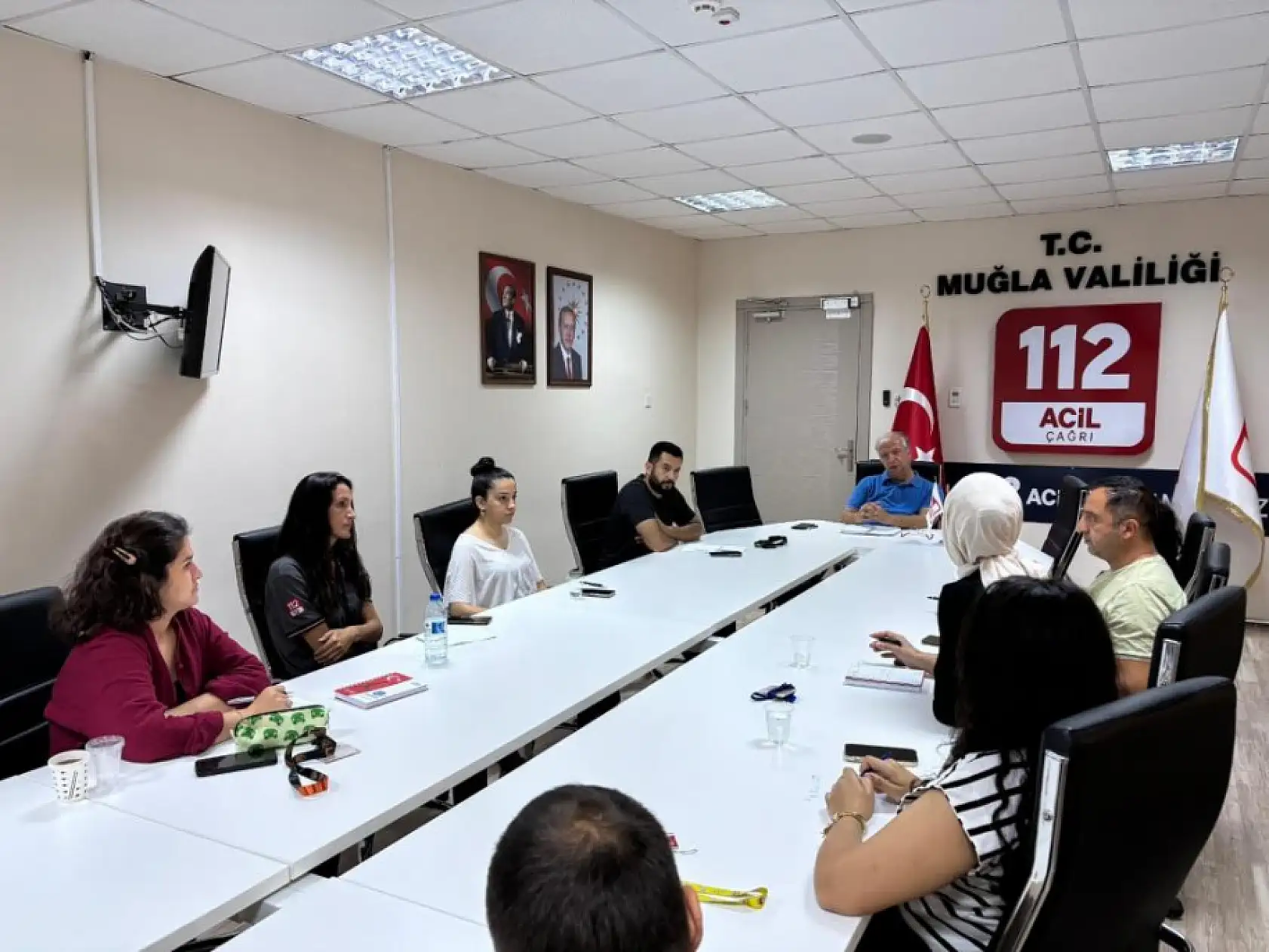 Muğla 112 Acil Çağrı Merkezi'nde aylık değerlendirme toplantısı gerçekleştirildi