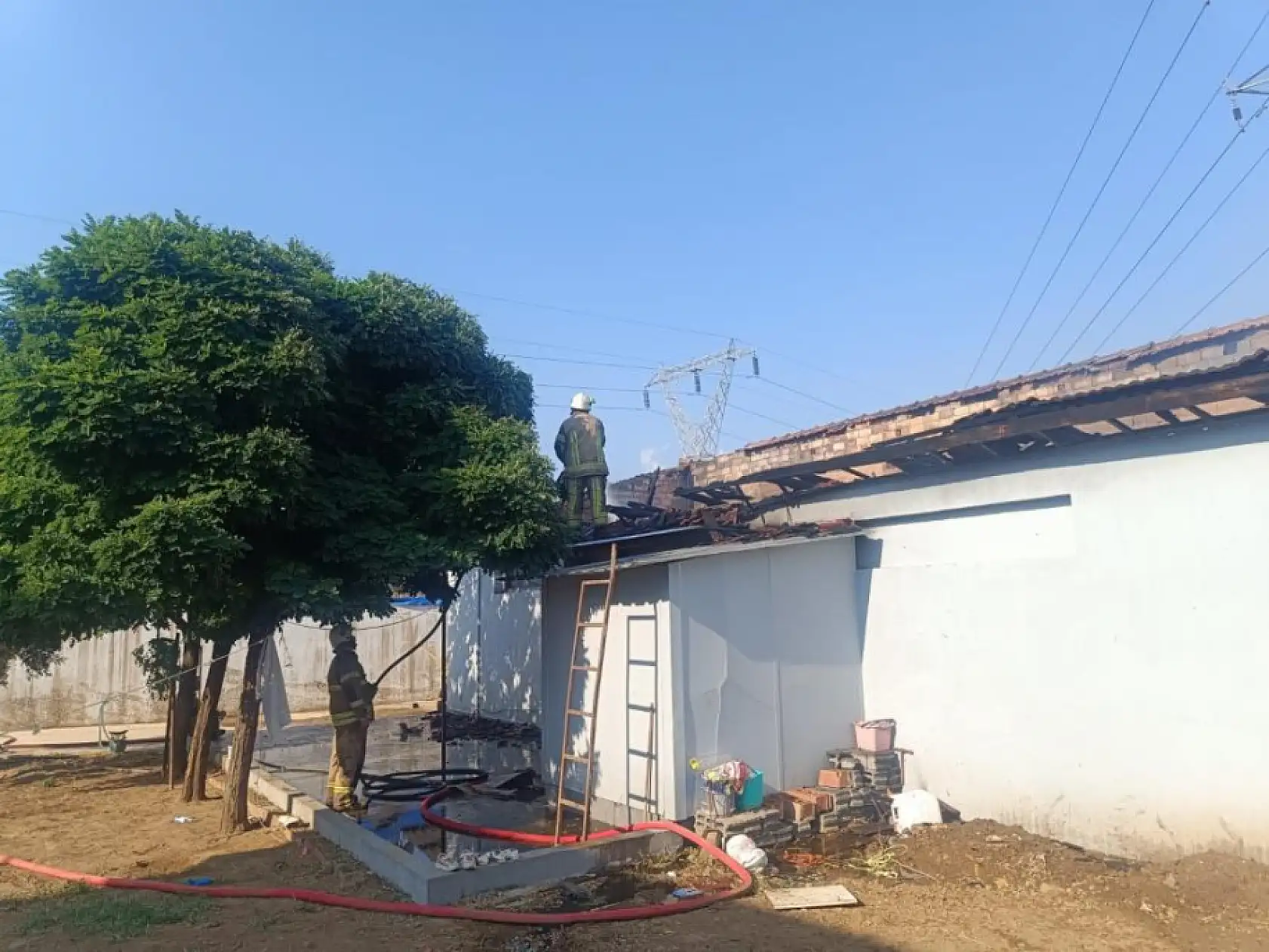 Çiftlik yangını: 1 yaşındaki bebek ağır yaralandı