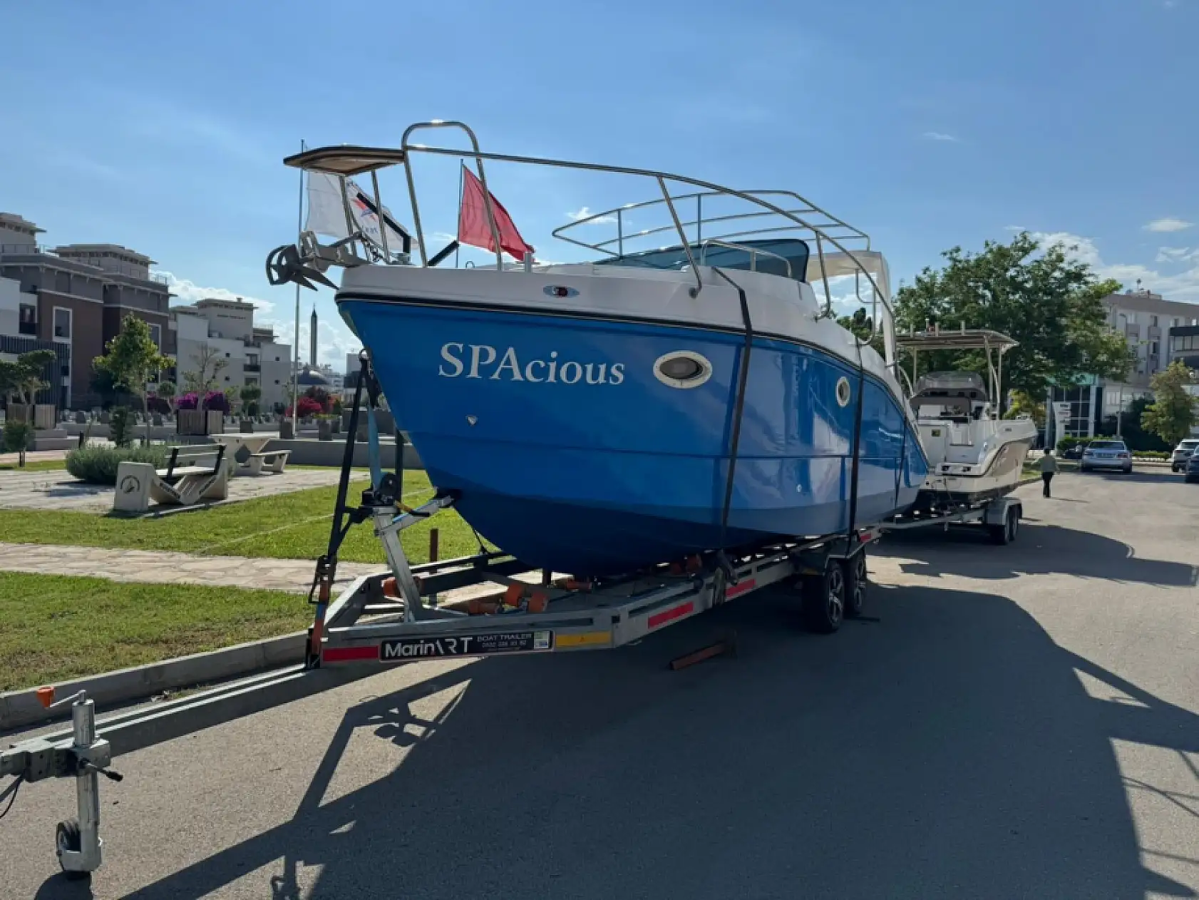 Bisiklet veya otomobil değil, bu kez karadan tekne çaldılar