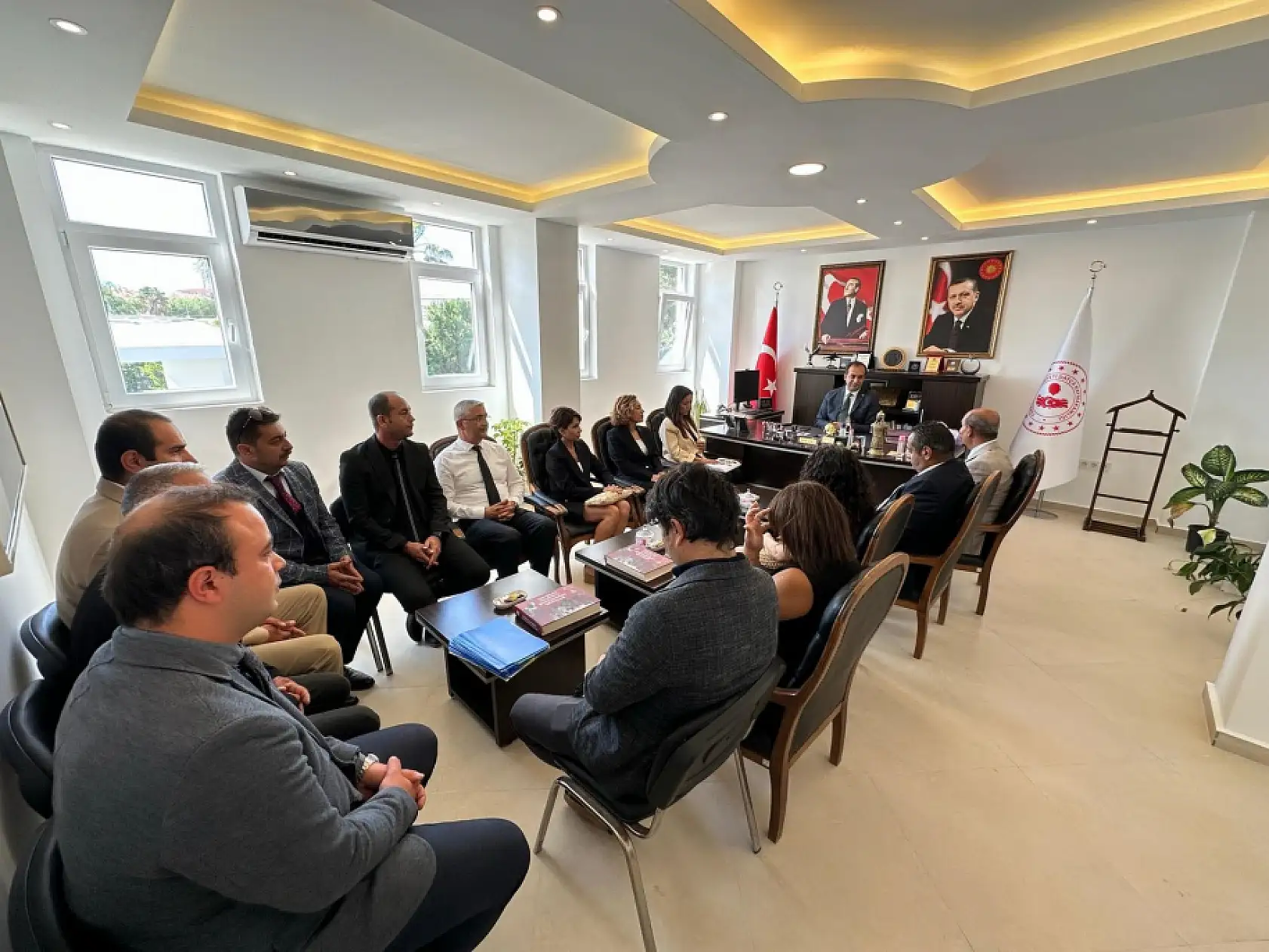 Datça'da eğitim yöneticilerine başarı belgesi takdim edildi