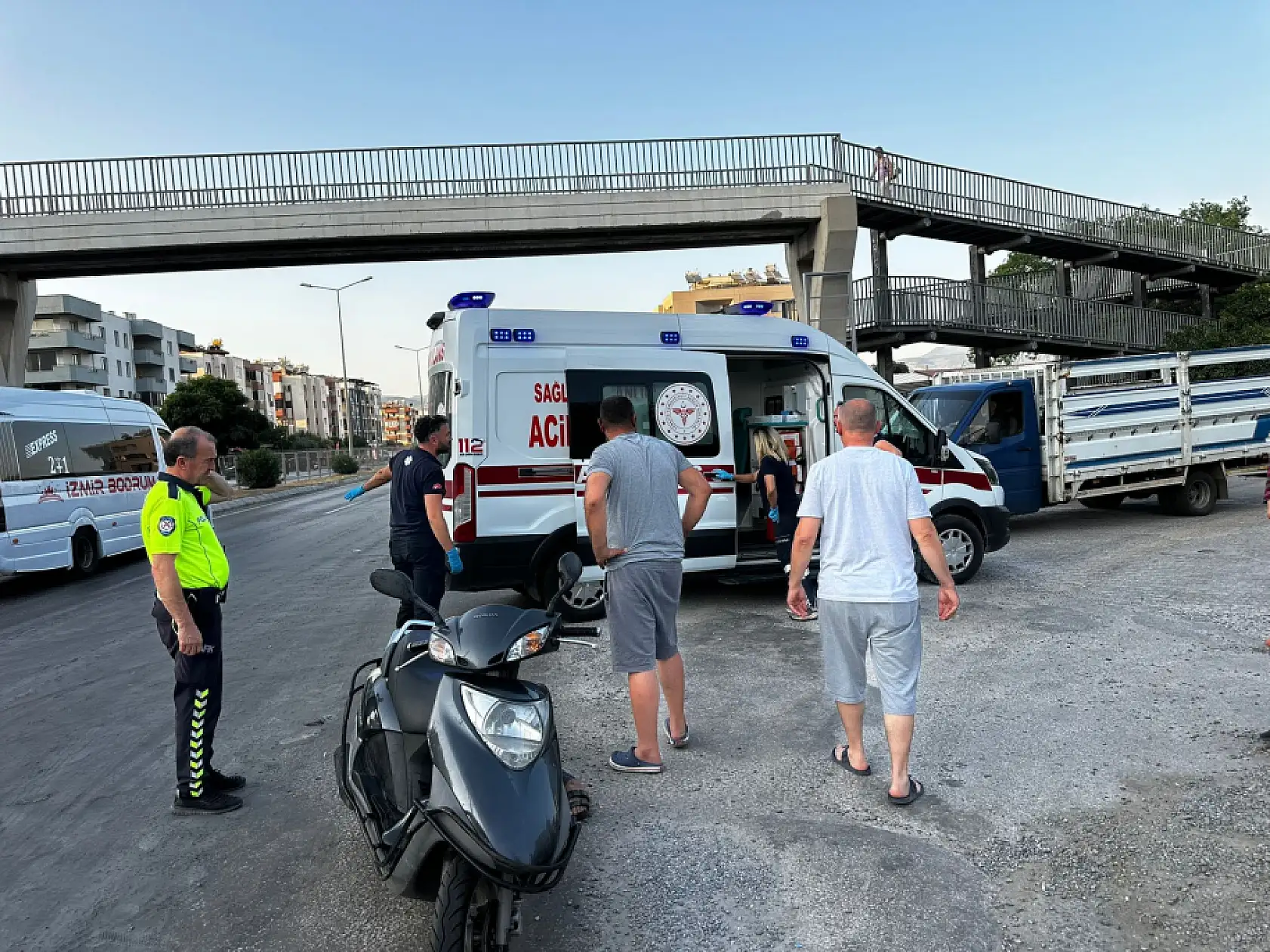 Milas'ta otomobil ile motosiklet çarpıştı: 1 yaralı