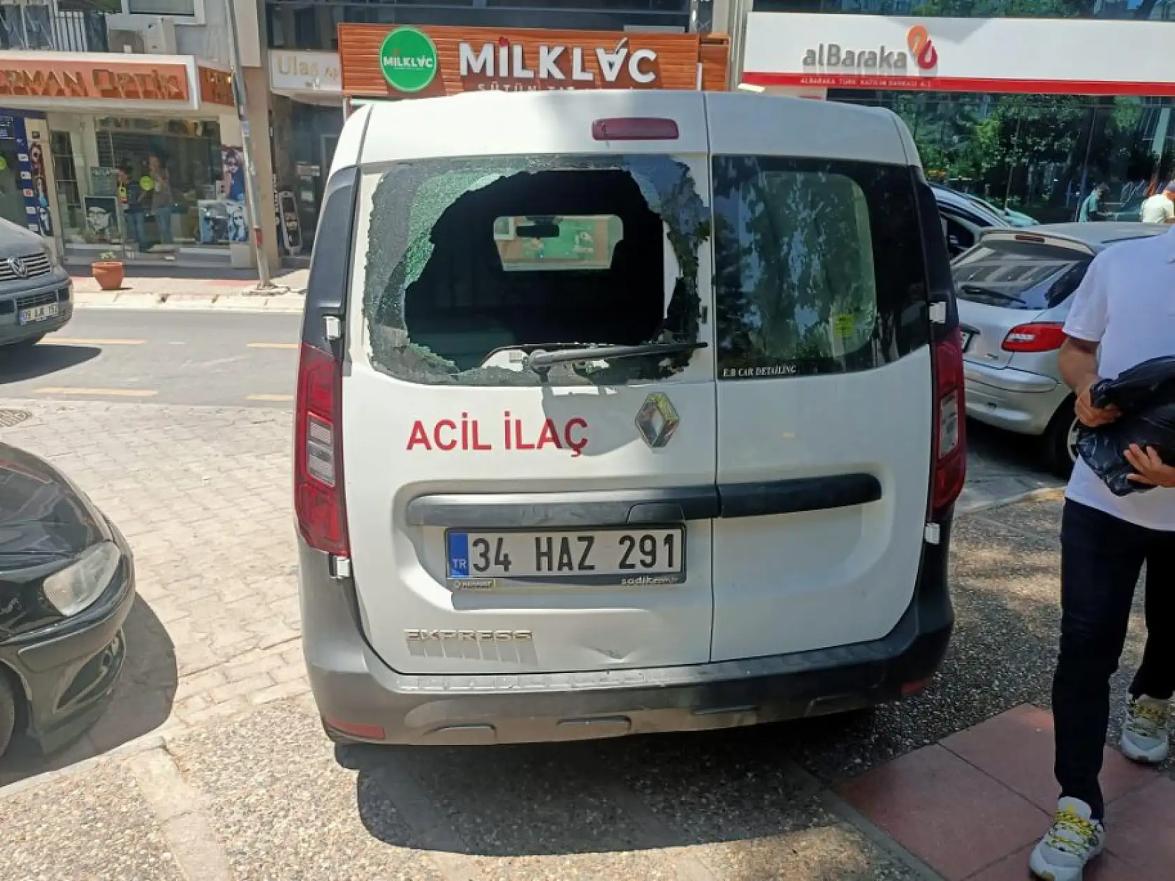 Motosiklet sürücüsünün öfkesi hastanelik etti