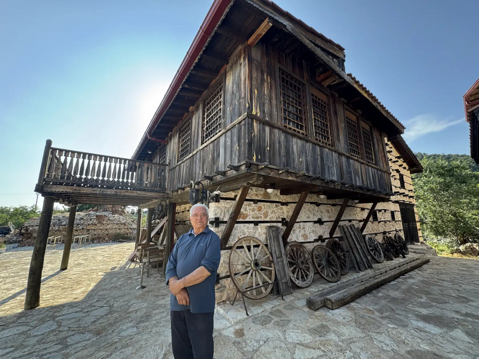 Antalya'nın 15 haneli 50 nüfuslu beton yapı bulunmayan 800 yıllık tarihi köyüne turist akını