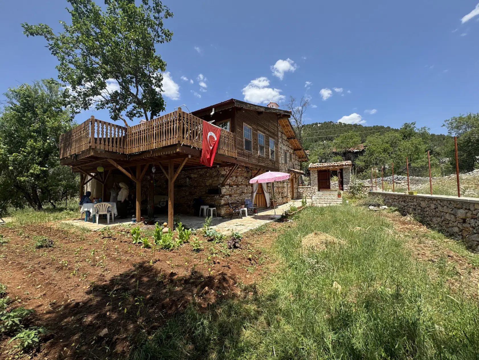 Beton girmemiş köyde 'Osmanil' konağı olarak bilinen 200 yıllık bir tarih daha ayağa kaldırıldı