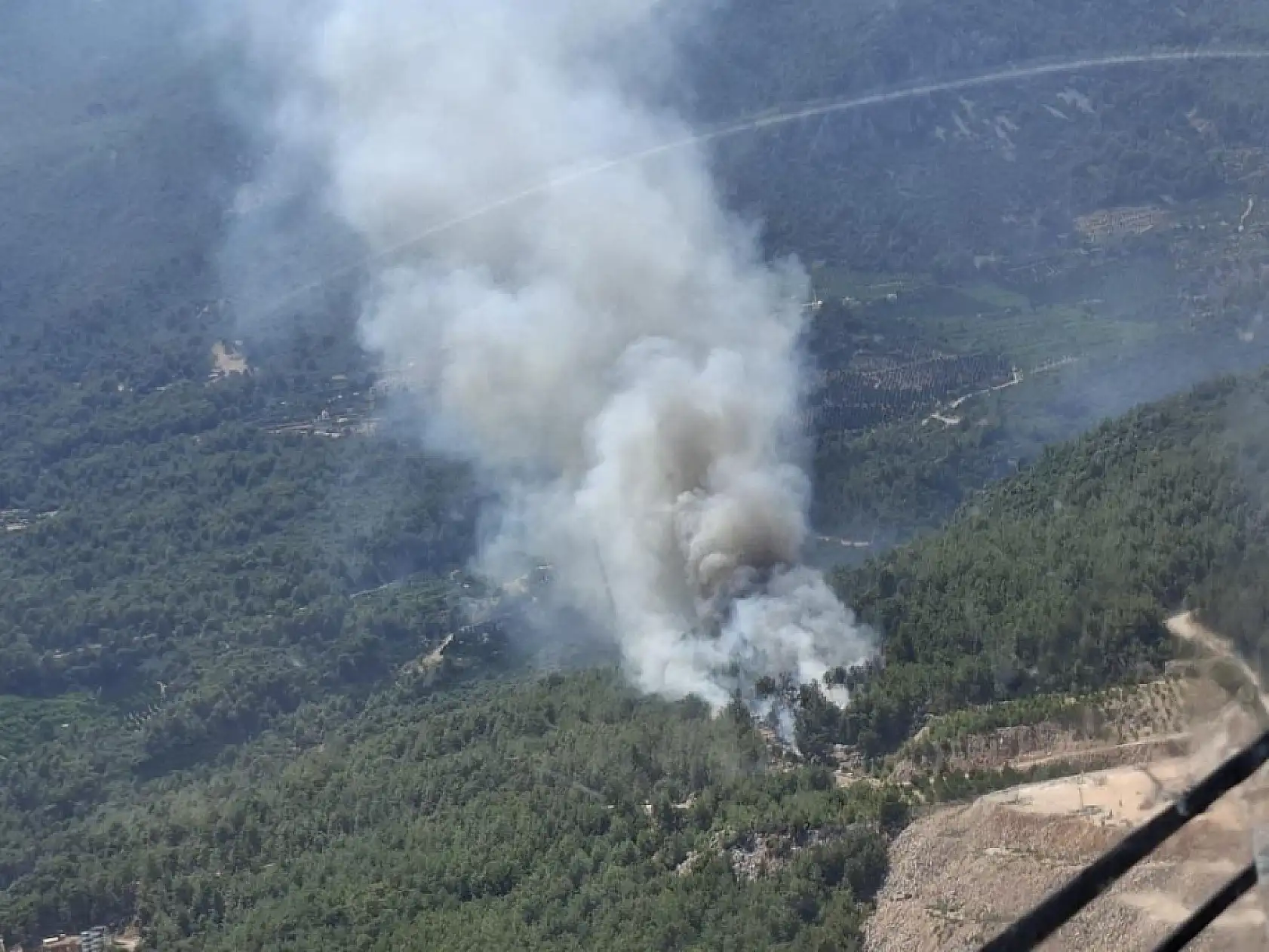 Antalya Finike'de Orman Yangını Paniği