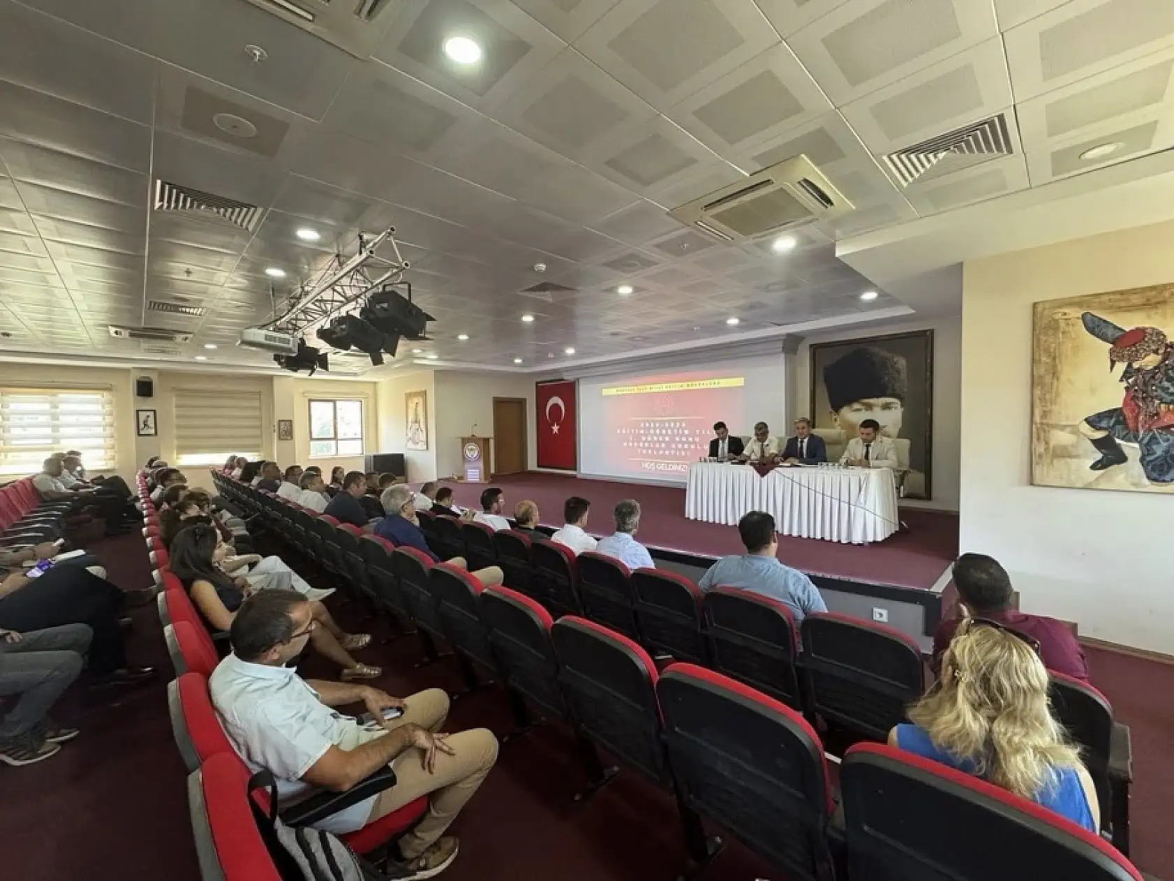 2024-2025 eğitim öğretim yılı dönem sonu müdürler kurulu toplantısı gerçekleştirildi