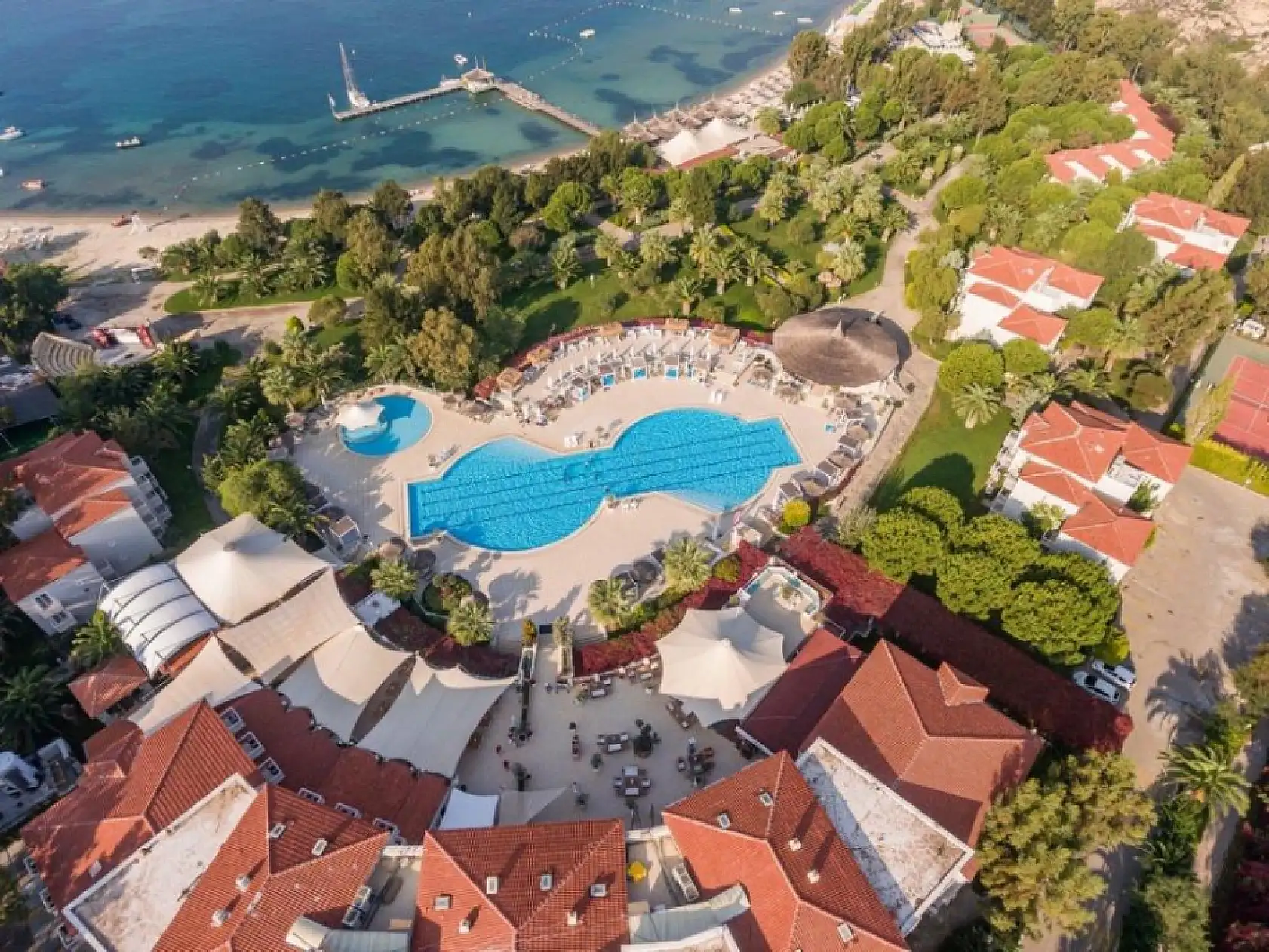 Ege'deki yangınlar turizmi de yaktı