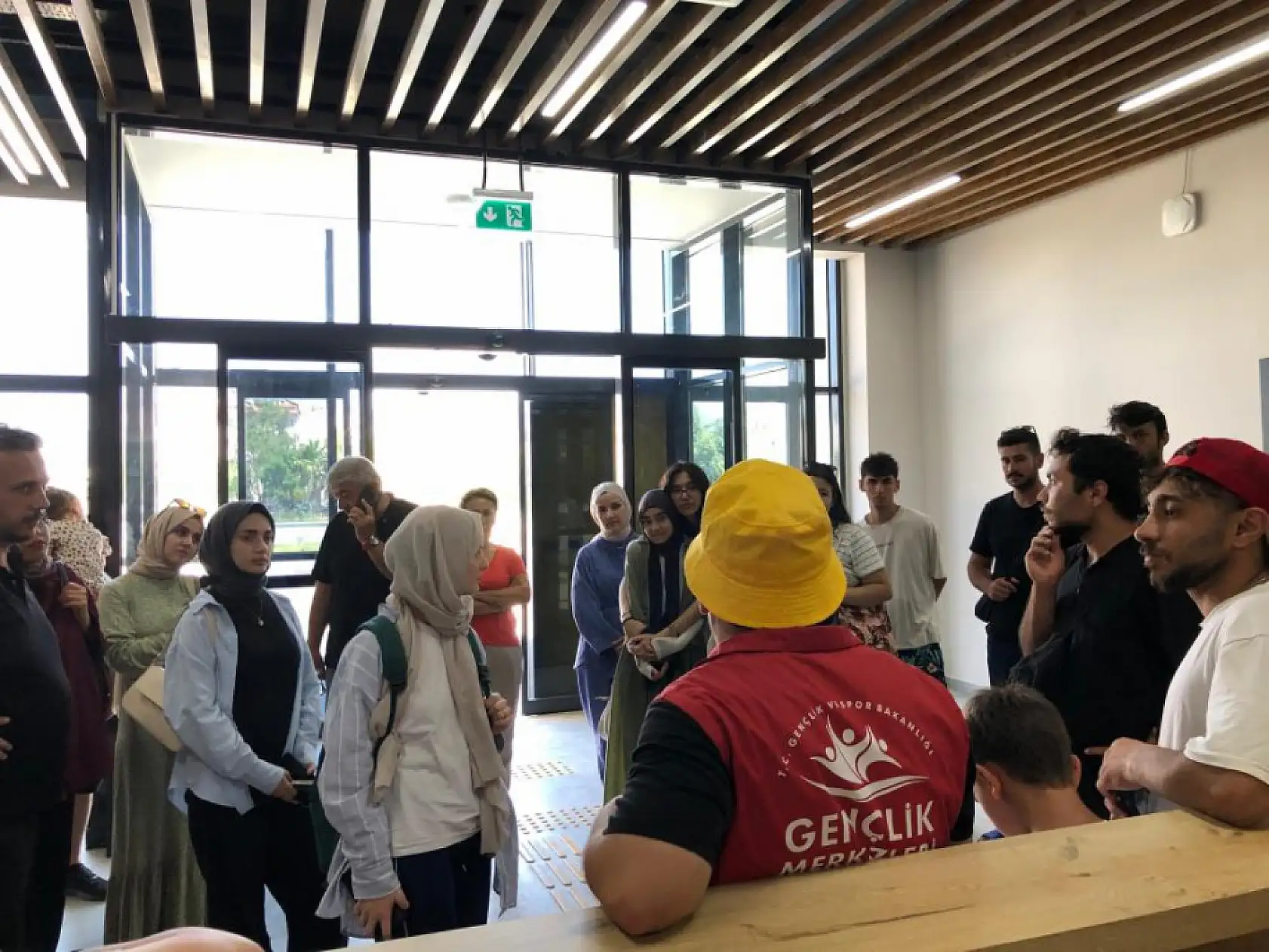 Muğla'da gençlerden örnek davranış: Dalaman ve Ortaca'da çevre temizliği