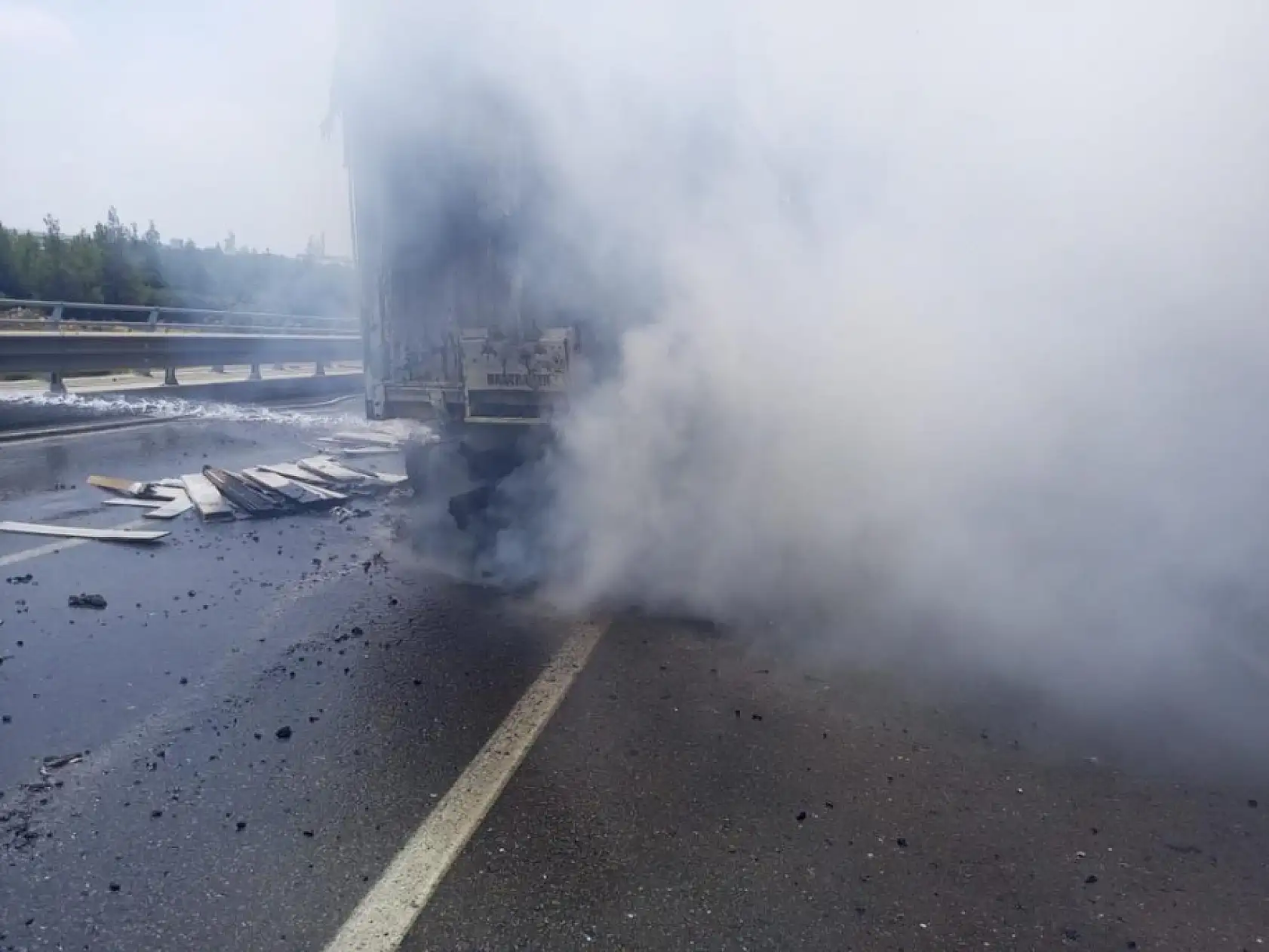 Antalya-Burdur Karayolu'nda Tır Yangını