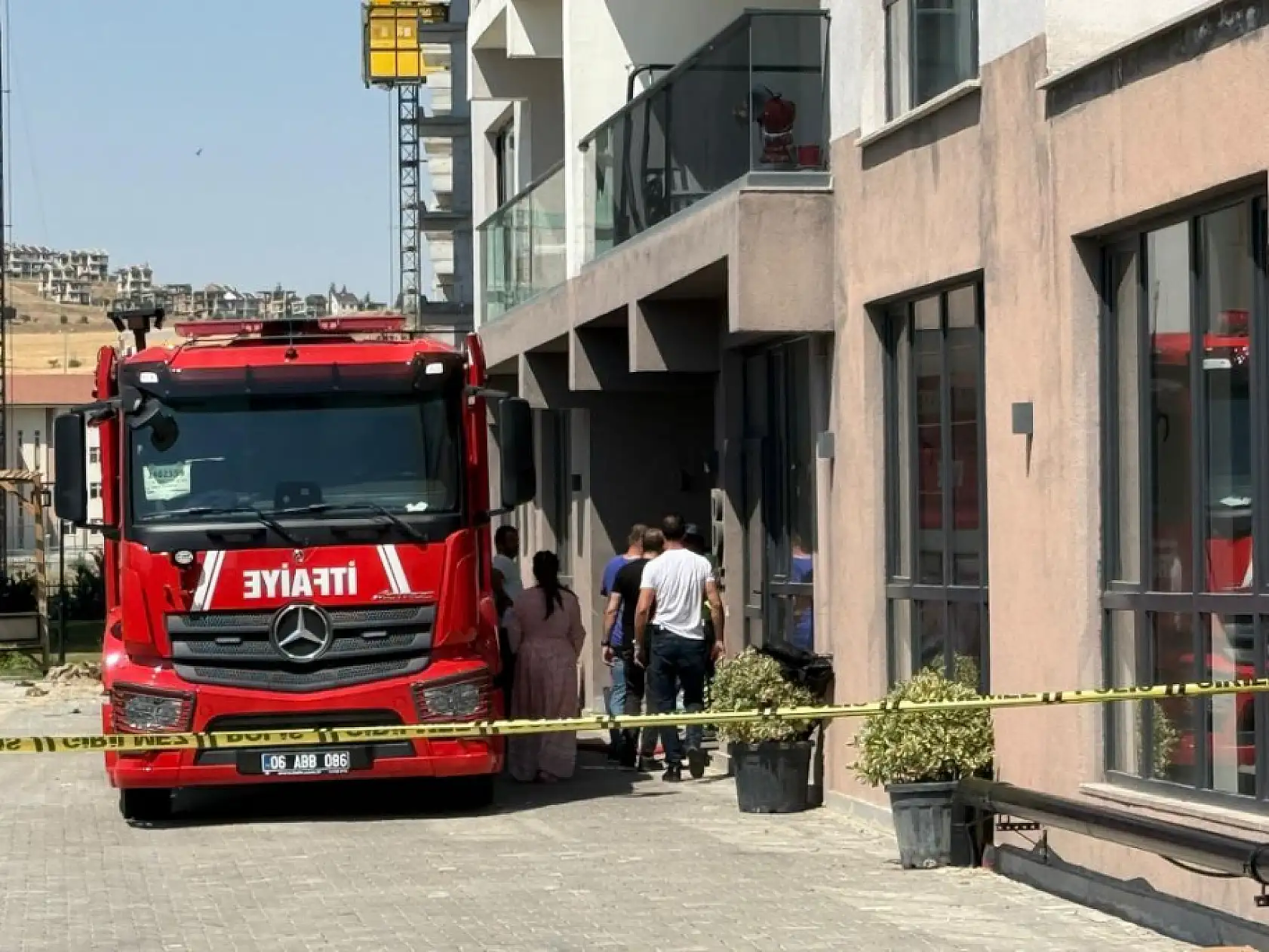 Başkentte 3 kişinin öldüğü bina yangınının görgü şahitleri yaşananları anlattı: 'Bir annenin de yardım çığlıkları duyuluyordu'