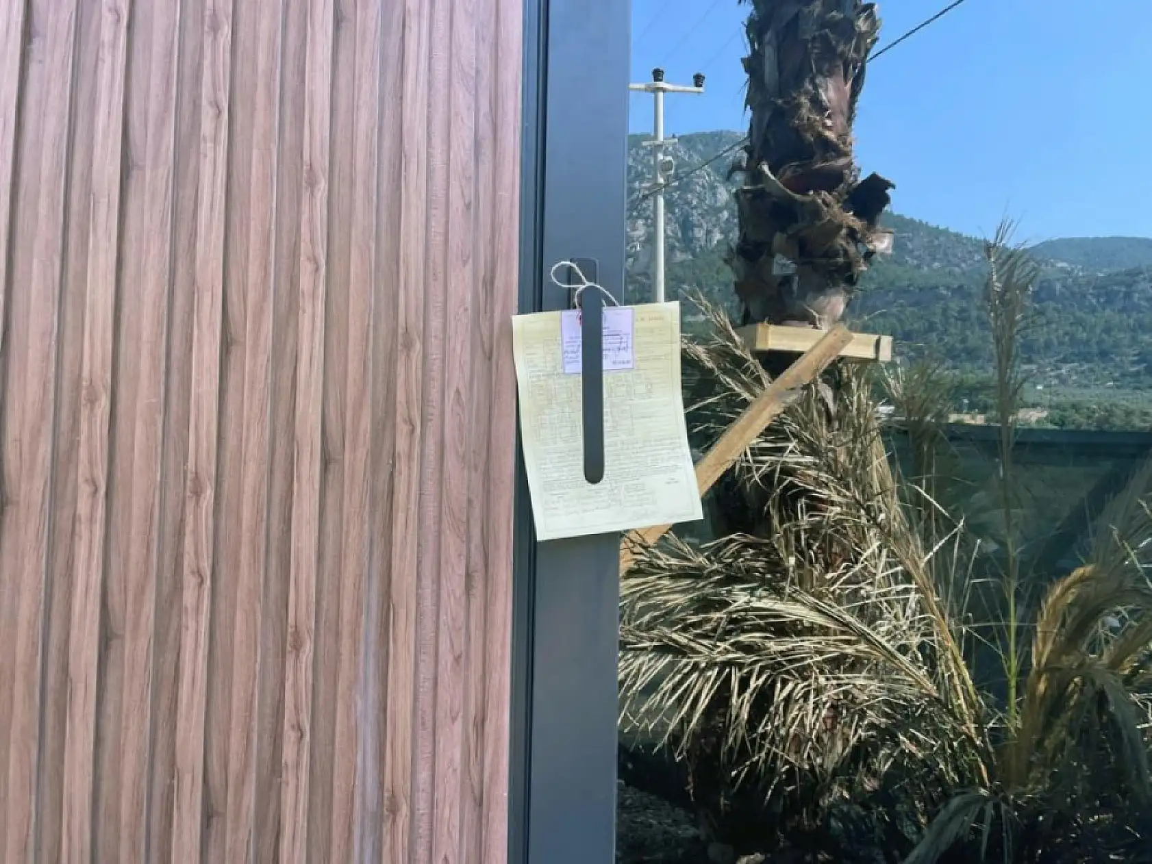Menteşe Belediyesi Akbük'te 11 Tiny House'u mühürledi