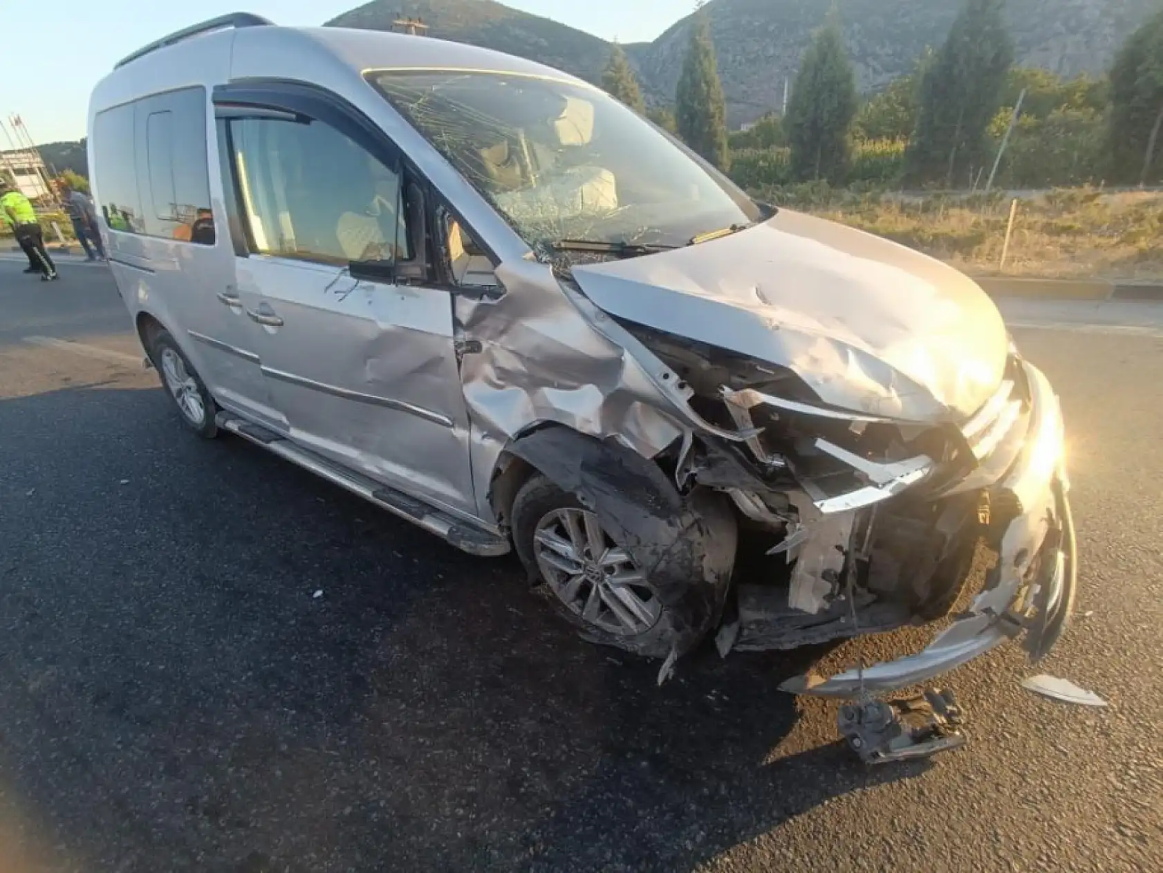 Kırmızı ışık ihlali can aldı: 1 ölü, 1 yaralı