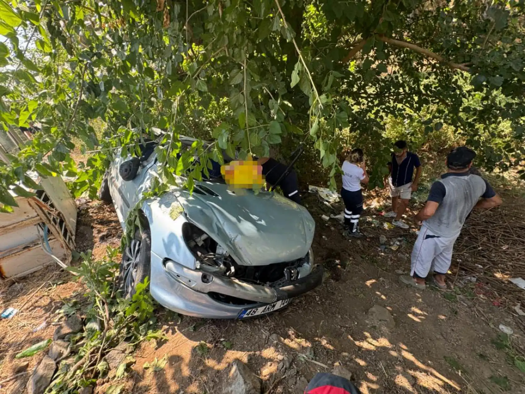 Fethiye'de otomobil sazlığa uçtu: 2 ölü, 1 yaralı