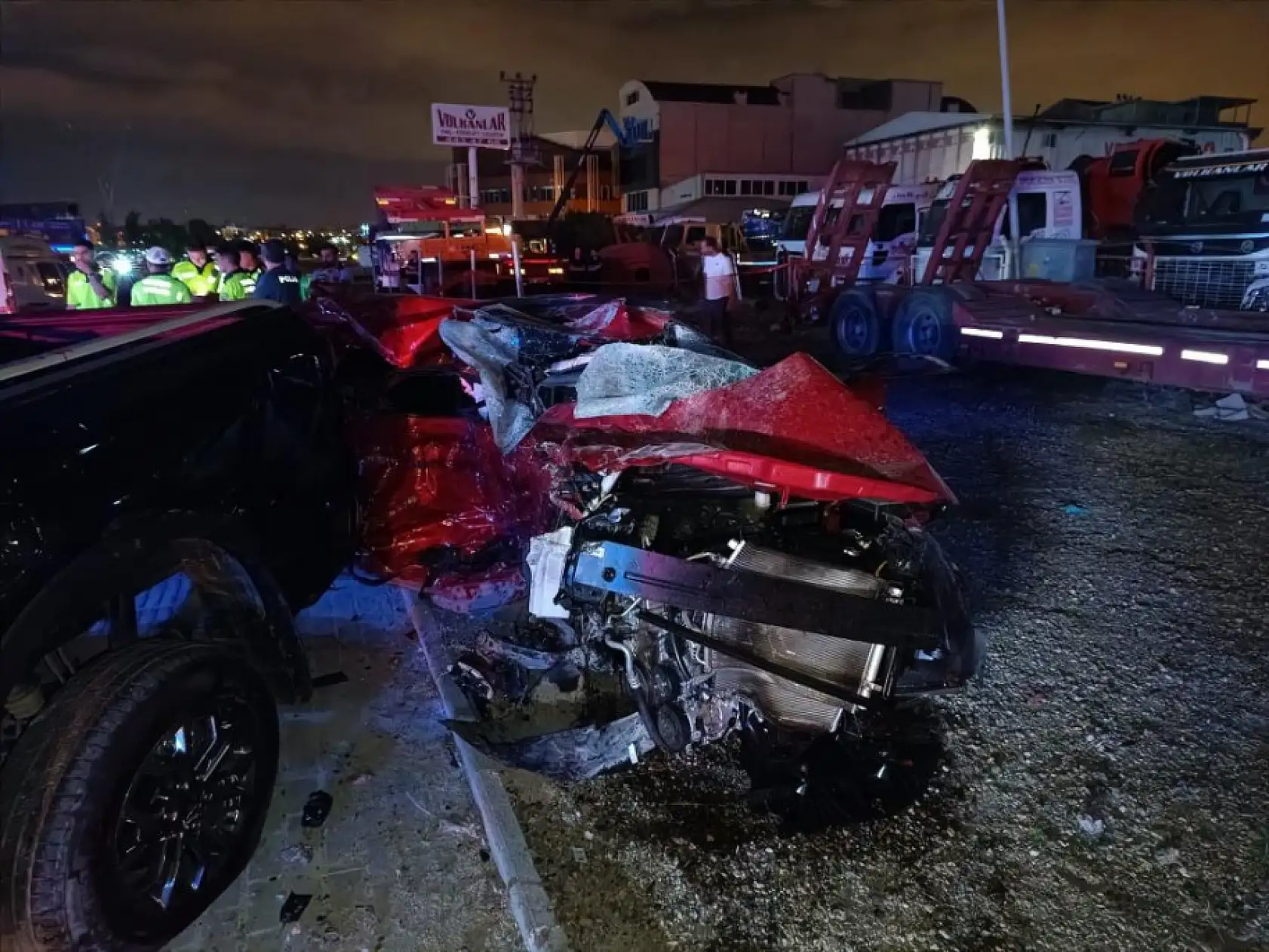 Feci Trafik Kazası: İki Kız Kardeş Hayatını Kaybetti