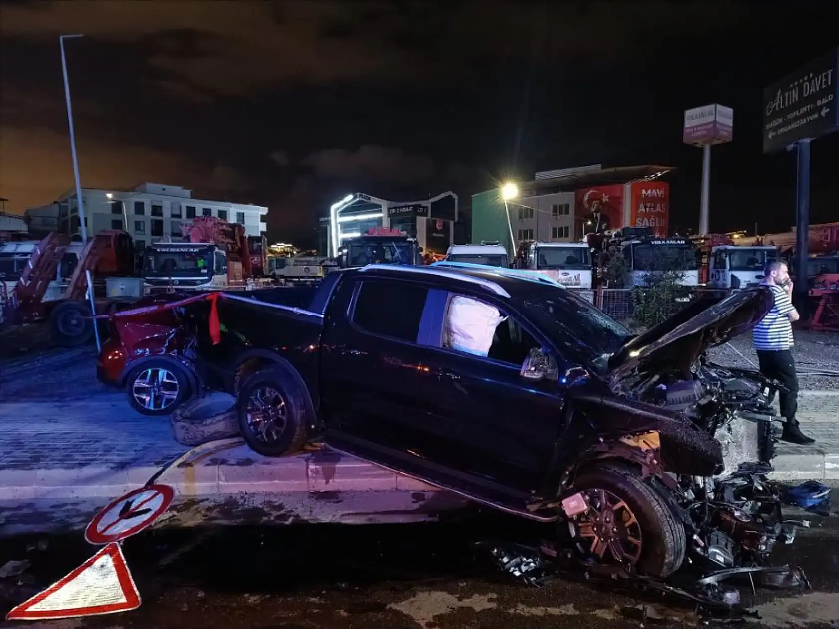 Feci Trafik Kazası: İki Kız Kardeş Hayatını Kaybetti