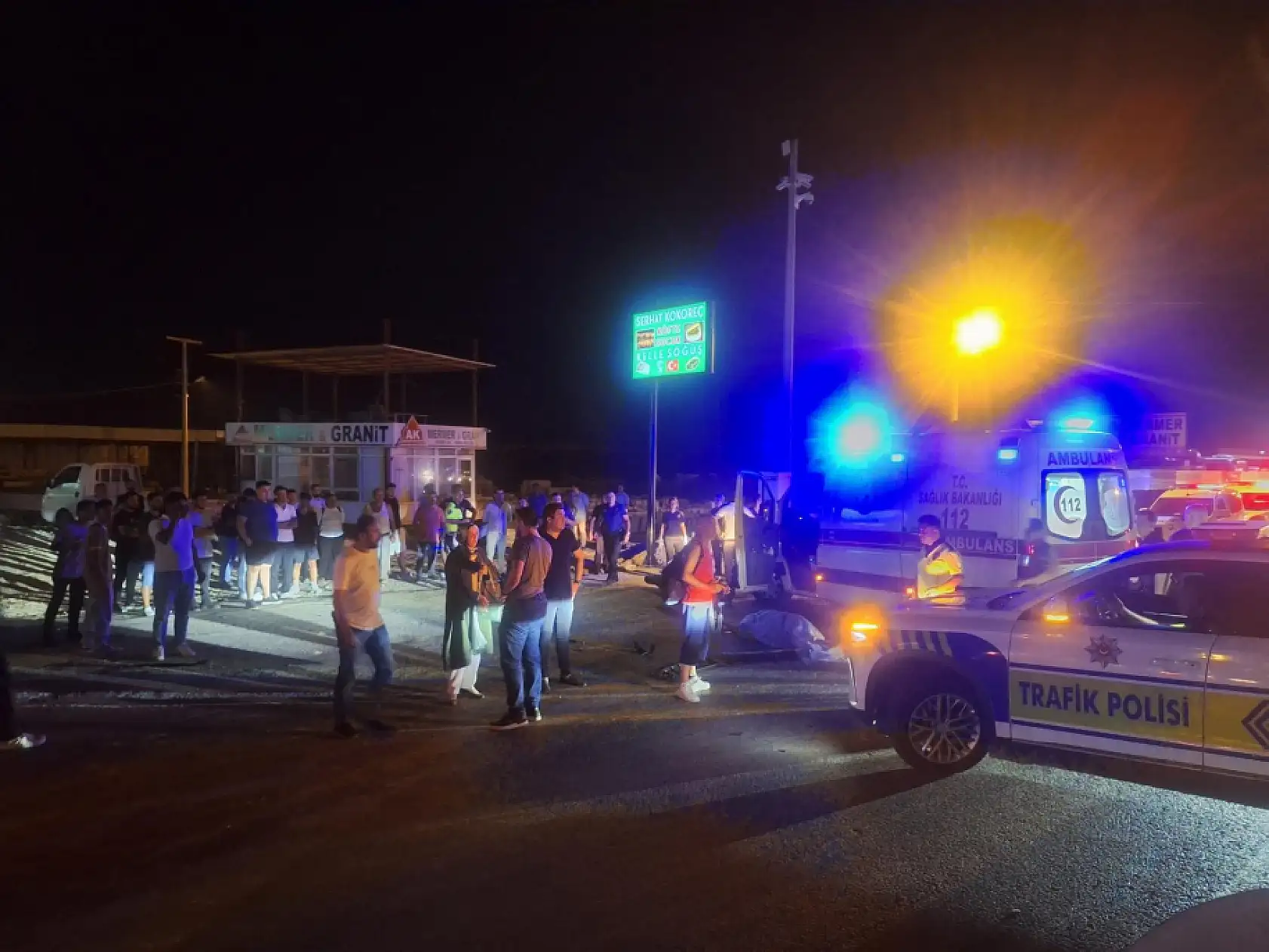 Otomobille çarpışan motosikletin genç sürücüsü hayatını kaybetti