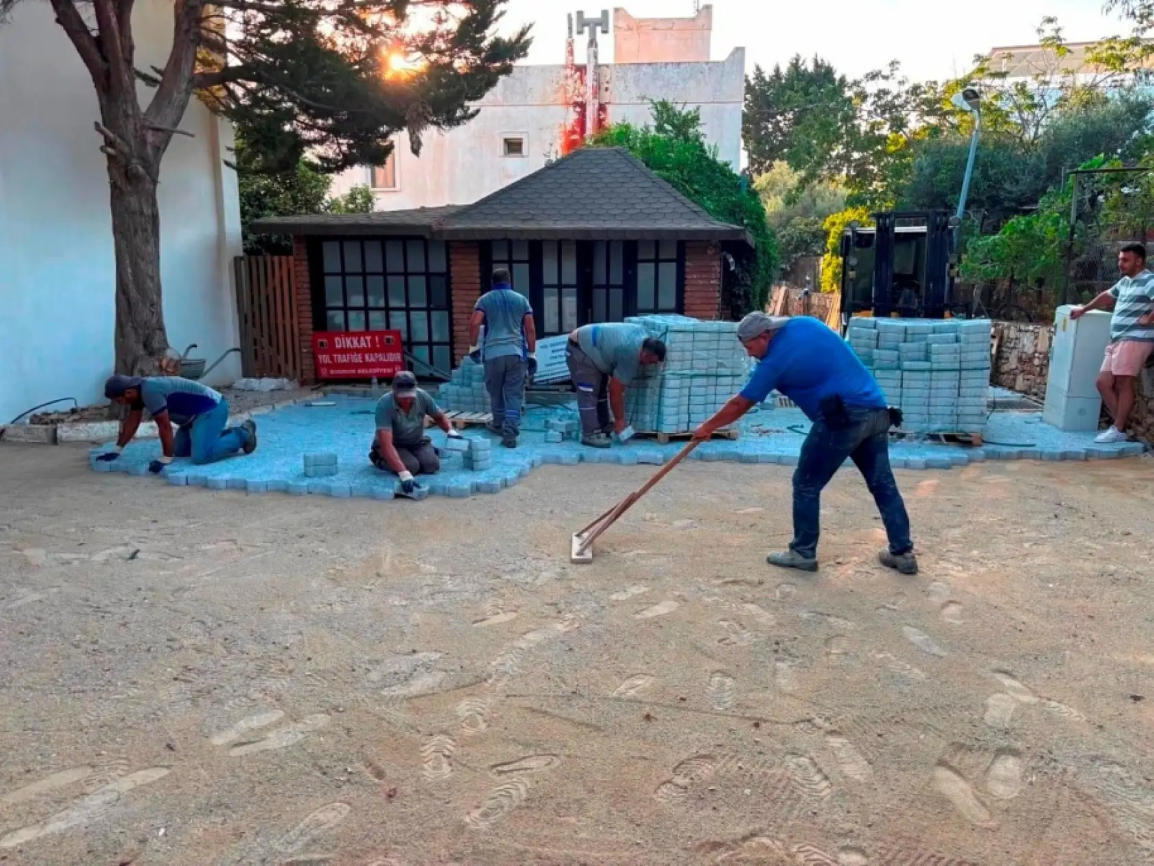 Bodrum'da yol bakım, onarım ve yenileme çalışmaları devam ediyor