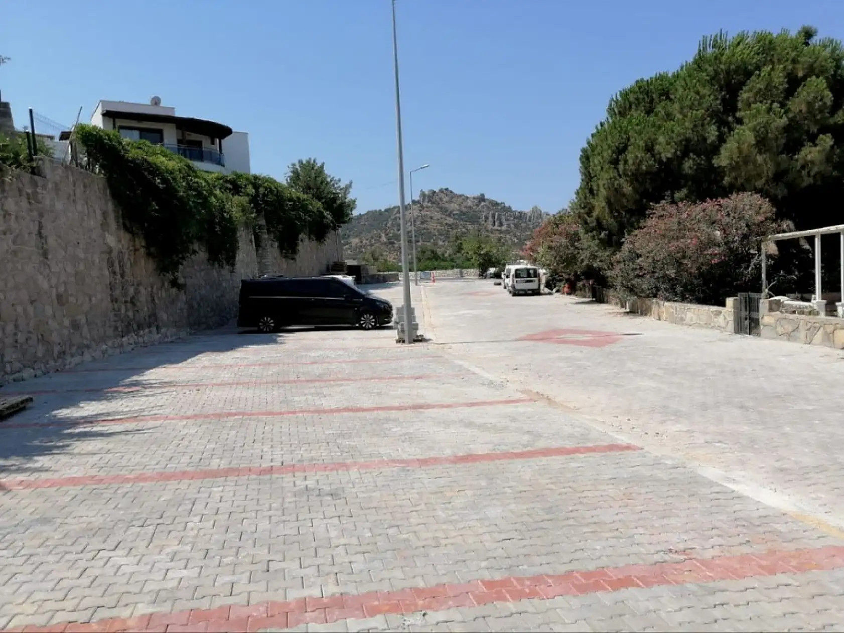 Bodrum'da yol bakım, onarım ve yenileme çalışmaları devam ediyor