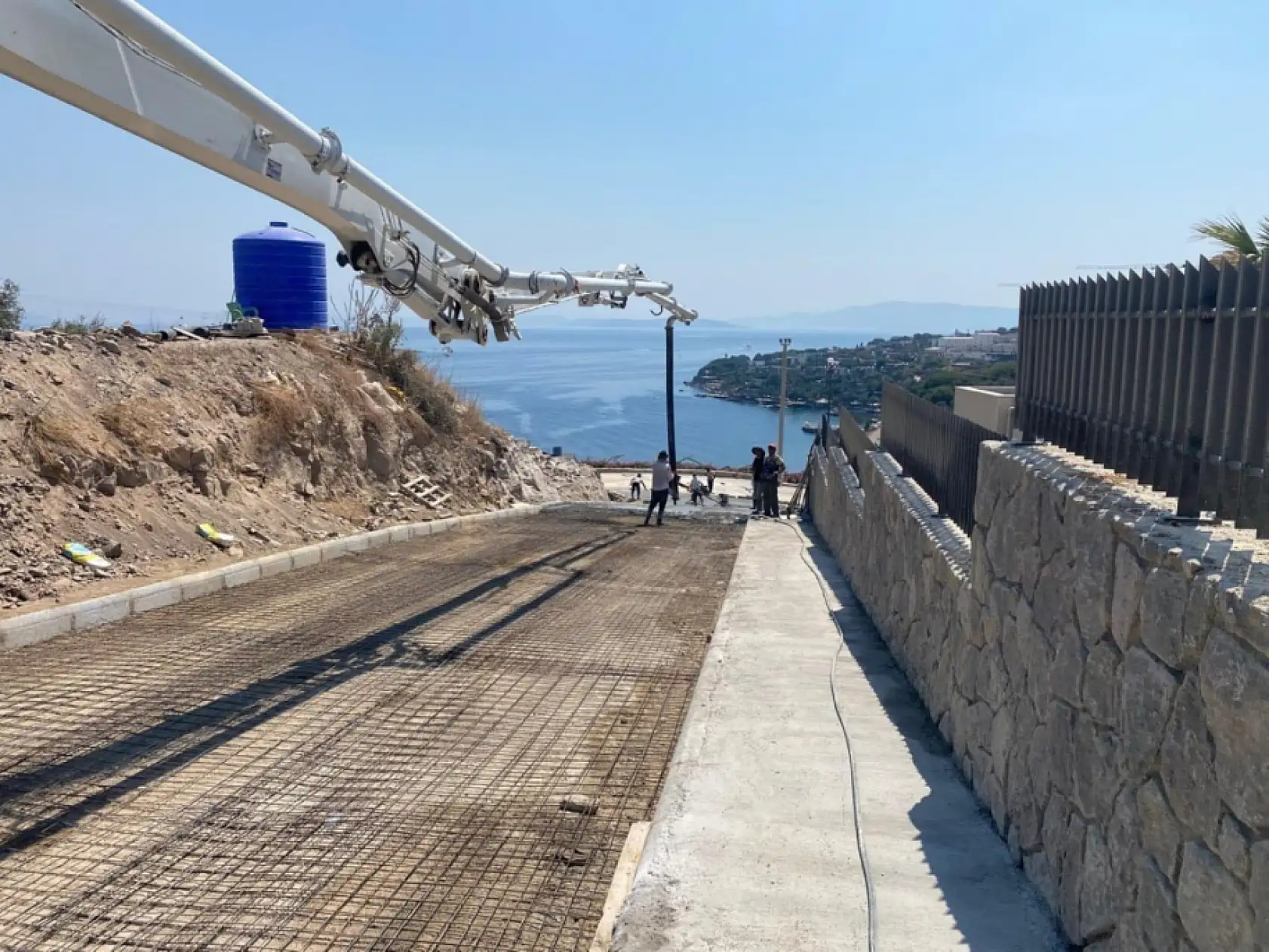 Bodrum'da yol bakım, onarım ve yenileme çalışmaları devam ediyor