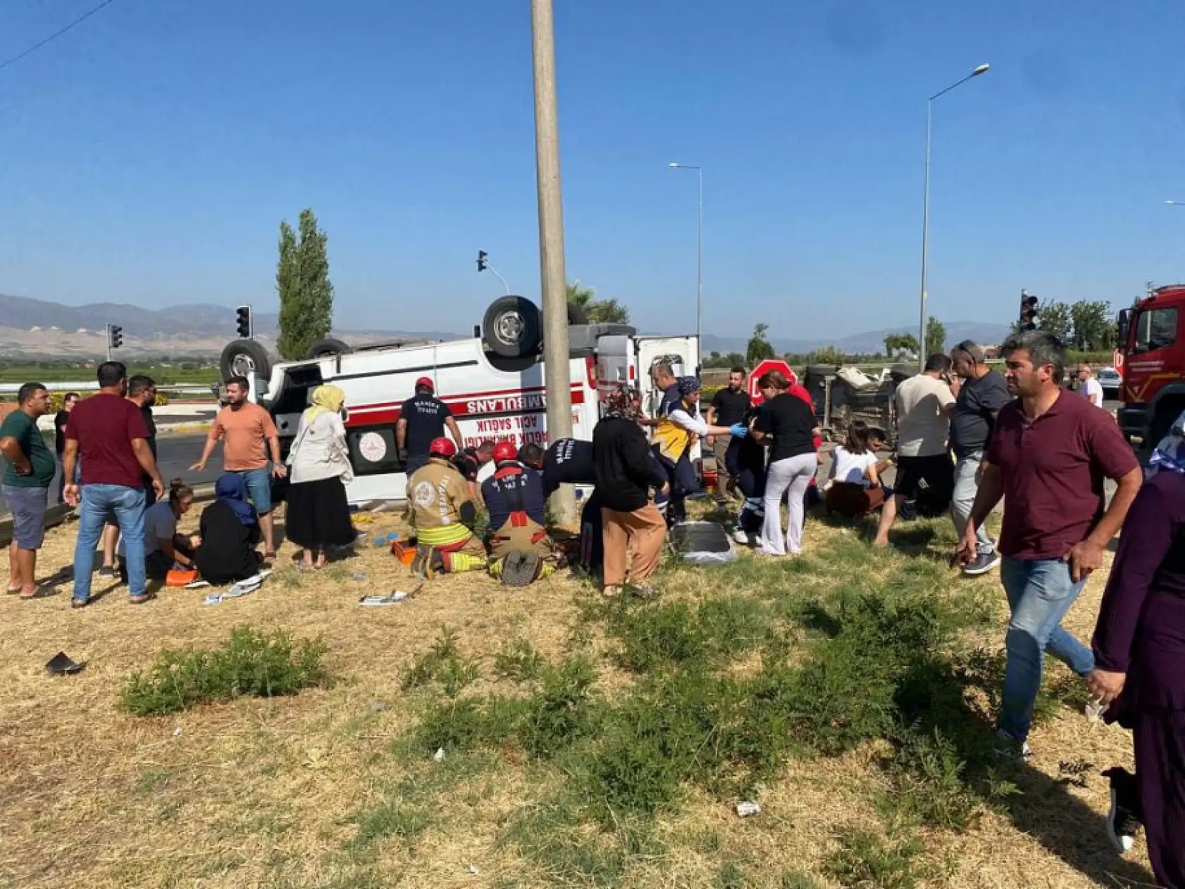 Manisa'daki ambulans kazasında bilanço ağır: 1 ölü, 6 yaralı