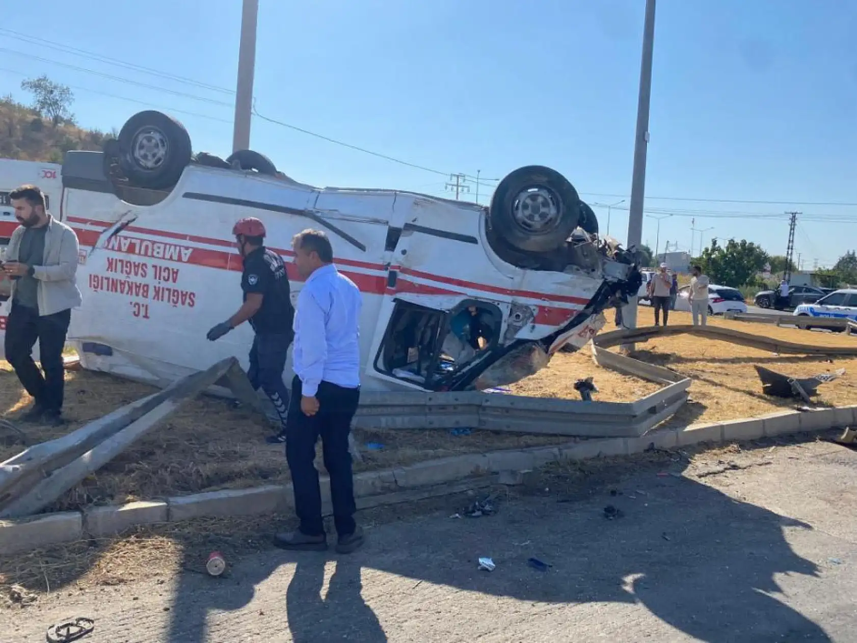 Manisa'daki ambulans kazasında bilanço ağır: 1 ölü, 6 yaralı