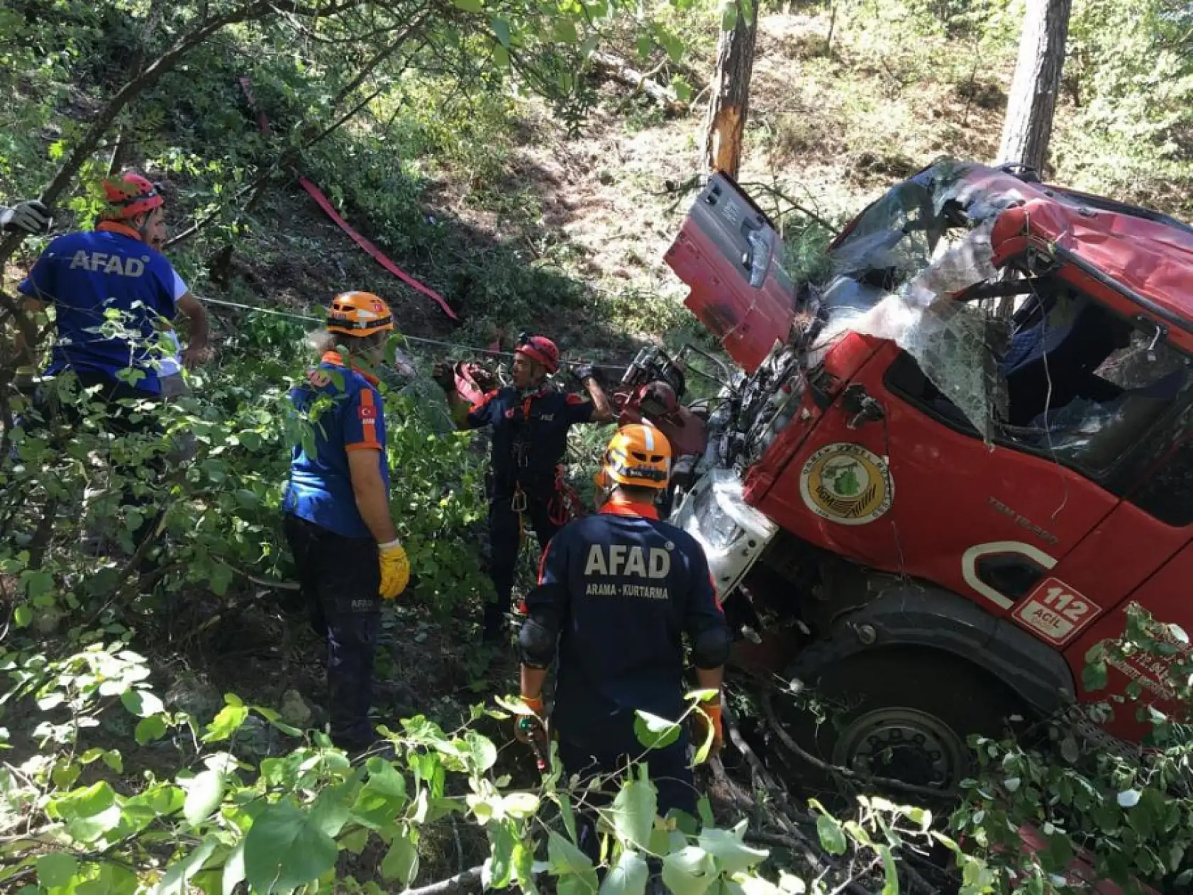 Yangına müdahaleye giden arazöz devrildi: Orman işçisi şehit oldu, 5 yaralı