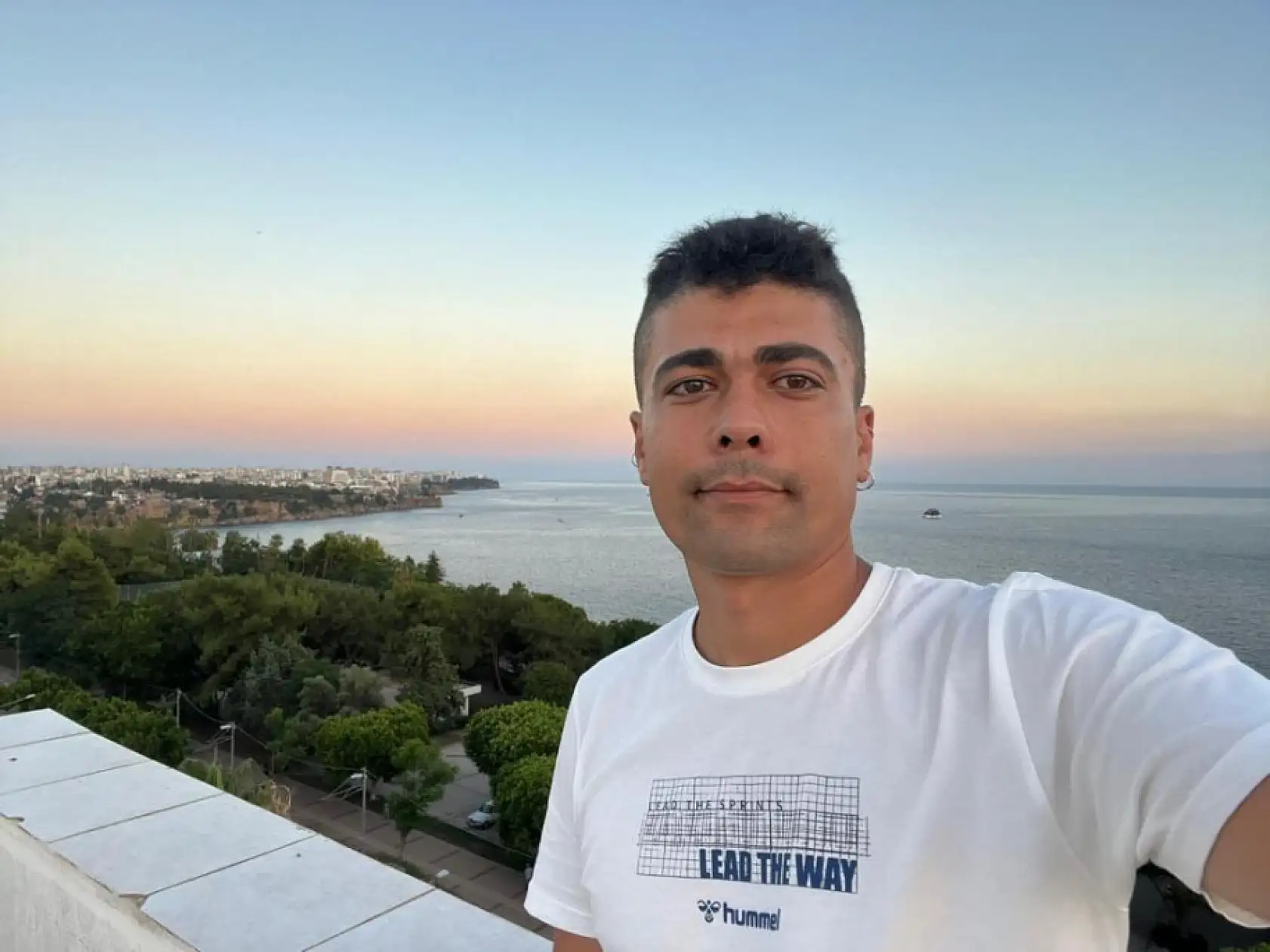 Düğün hazırlığı yapan gencin ölümüne sebep olan sürücü serbest bırakıldı, aile karara tepki gösterdi