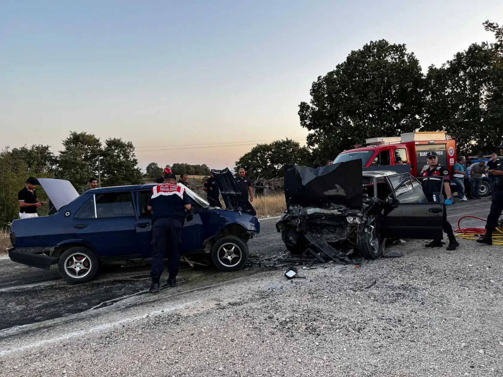 Kafa kafaya çarpıştılar: 1 ölü, 3 ağır yaralı