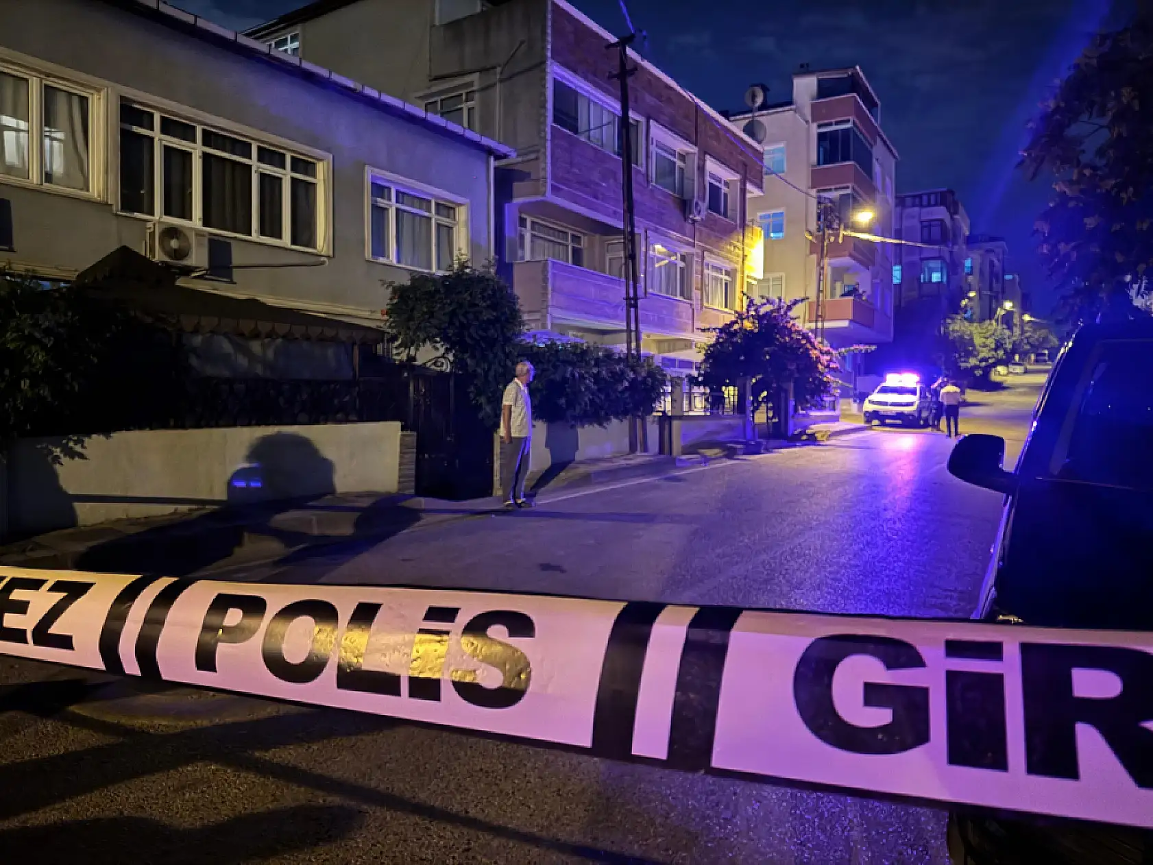 Sokak ortasında vahşet: Satırla boğazı kesilerek öldürüldü