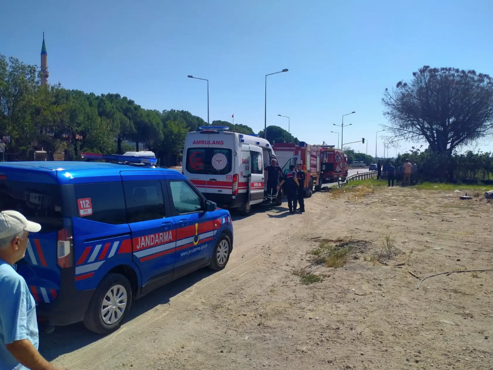 Hakimiyeti kaybolan otomobil fidanlığa uçtu: 1 yaralı