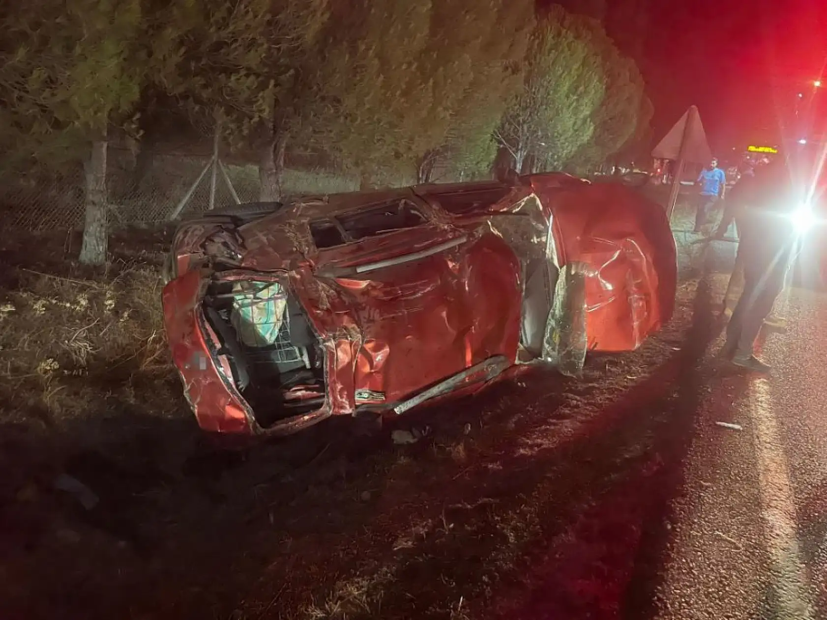 Gece Yarısı Feci Kaza! Araçtan Fırladılar, 4 Ağır Yaralı