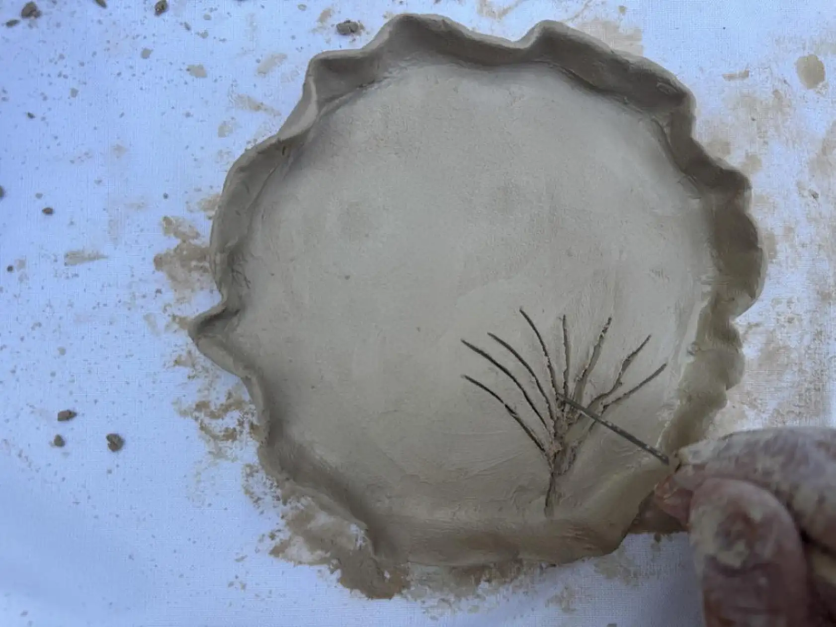 Hayallerini ata toprağında açtığı seramik atölyesiyle gerçekleştirdi