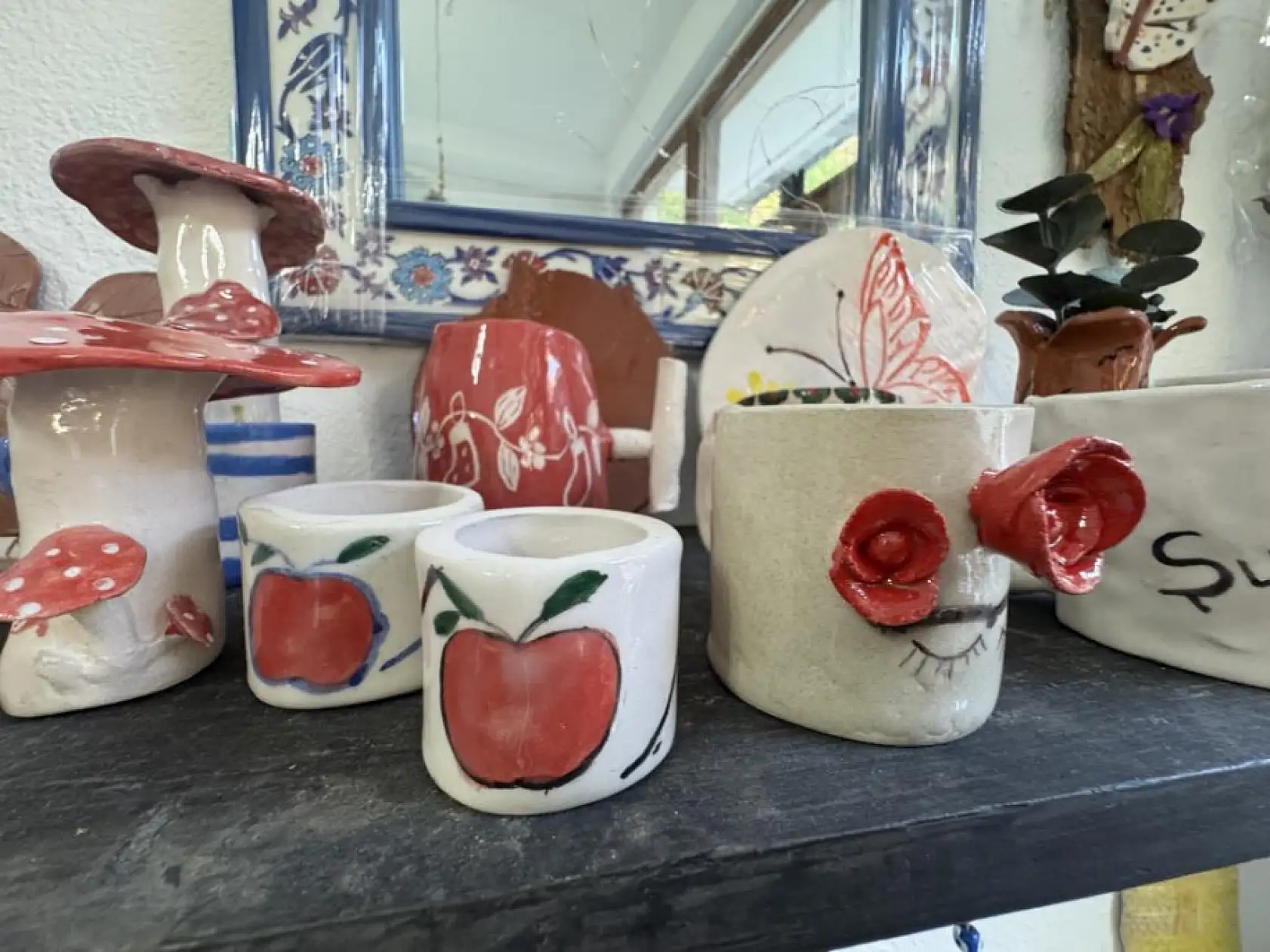 Hayallerini ata toprağında açtığı seramik atölyesiyle gerçekleştirdi