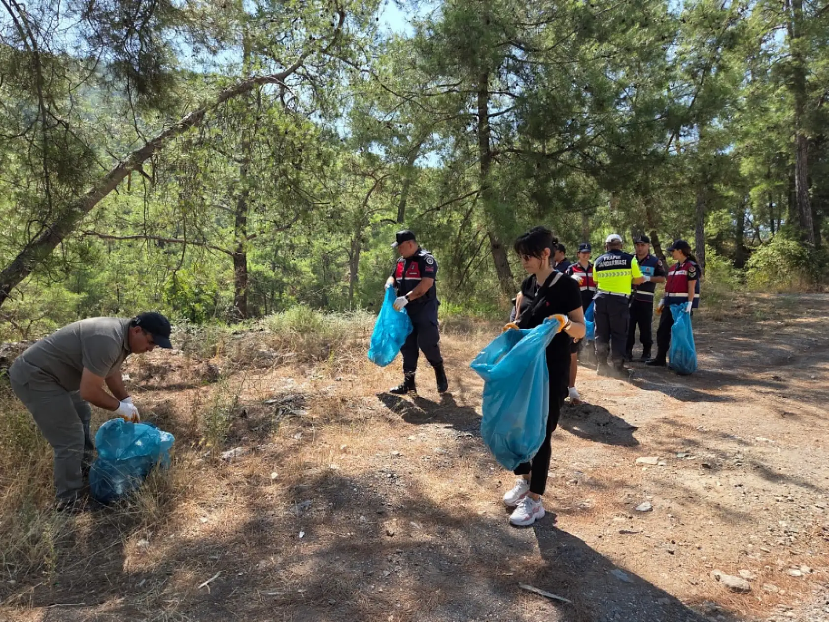 Marmaris'te 'Temiz bir doğa harekâtı'