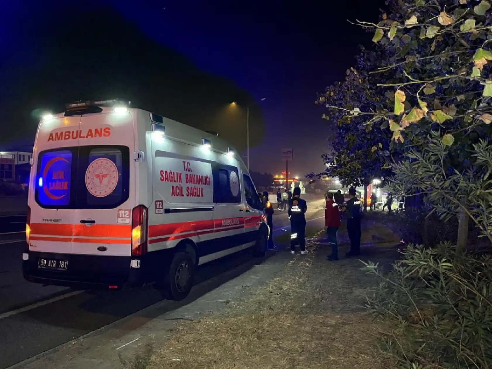 Sabaha karşı korkunç olay: Arabanın altında metrelerce sürüklenerek can verdi