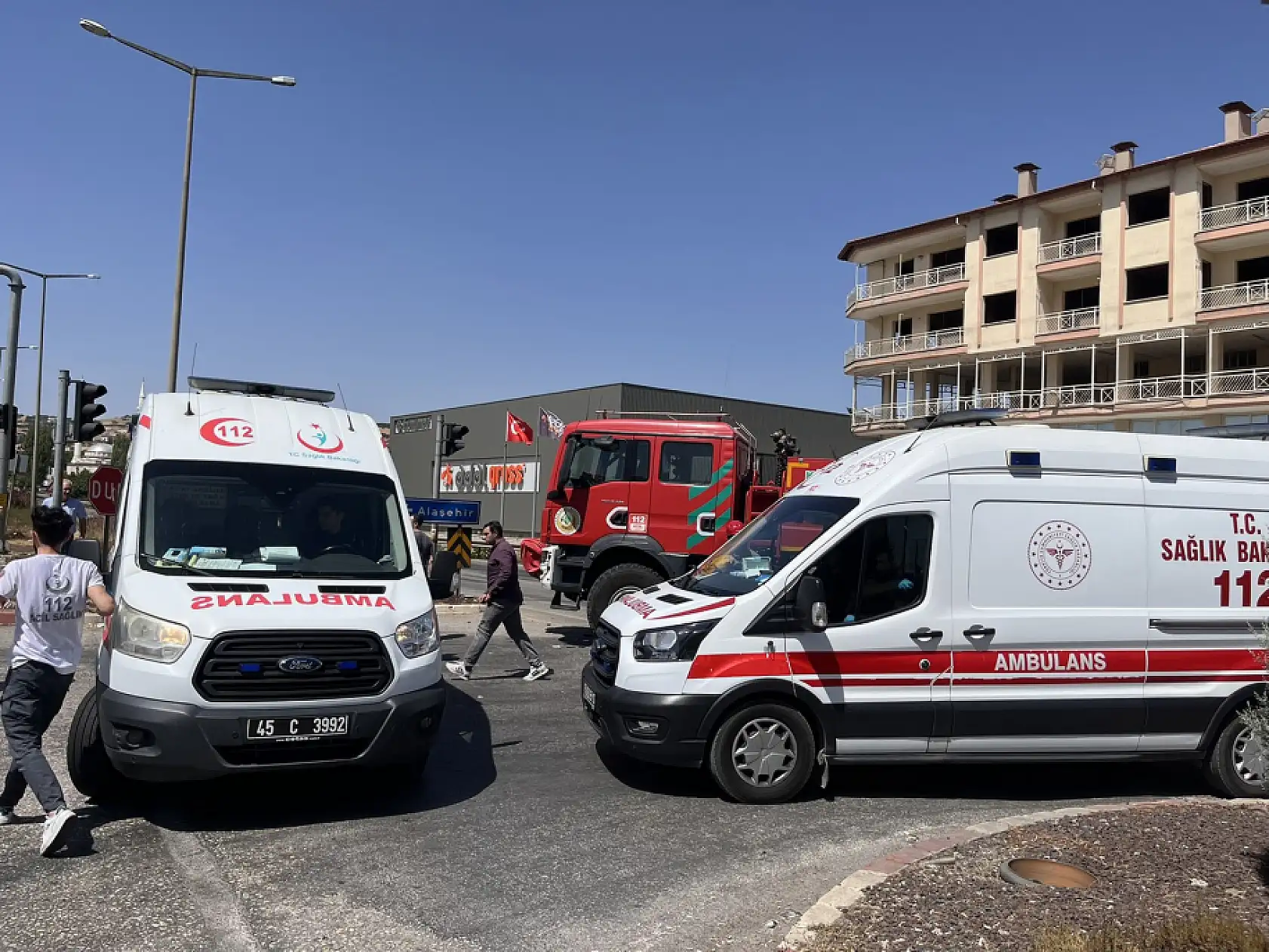 Orman arazözü ile otomobil kavşakta çarpıştı: 1 yaralı