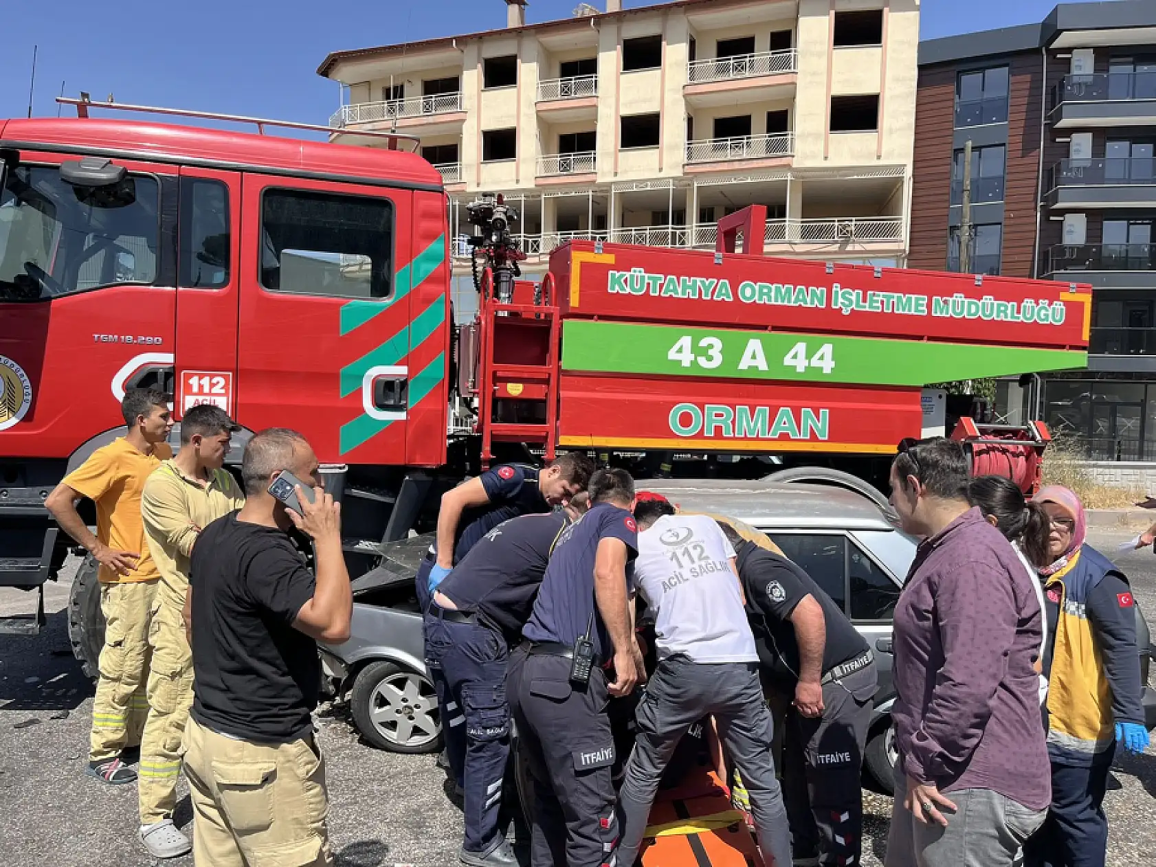 Orman arazözü ile otomobil kavşakta çarpıştı: 1 yaralı