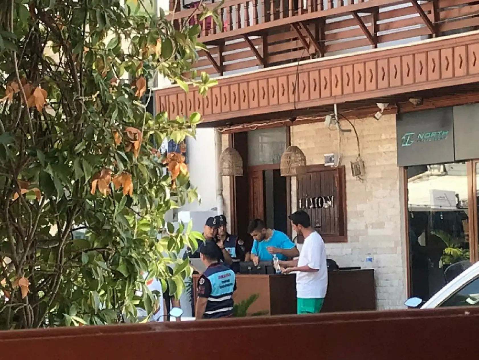 Akyaka'da otel odasında bir kadın ölü bulundu