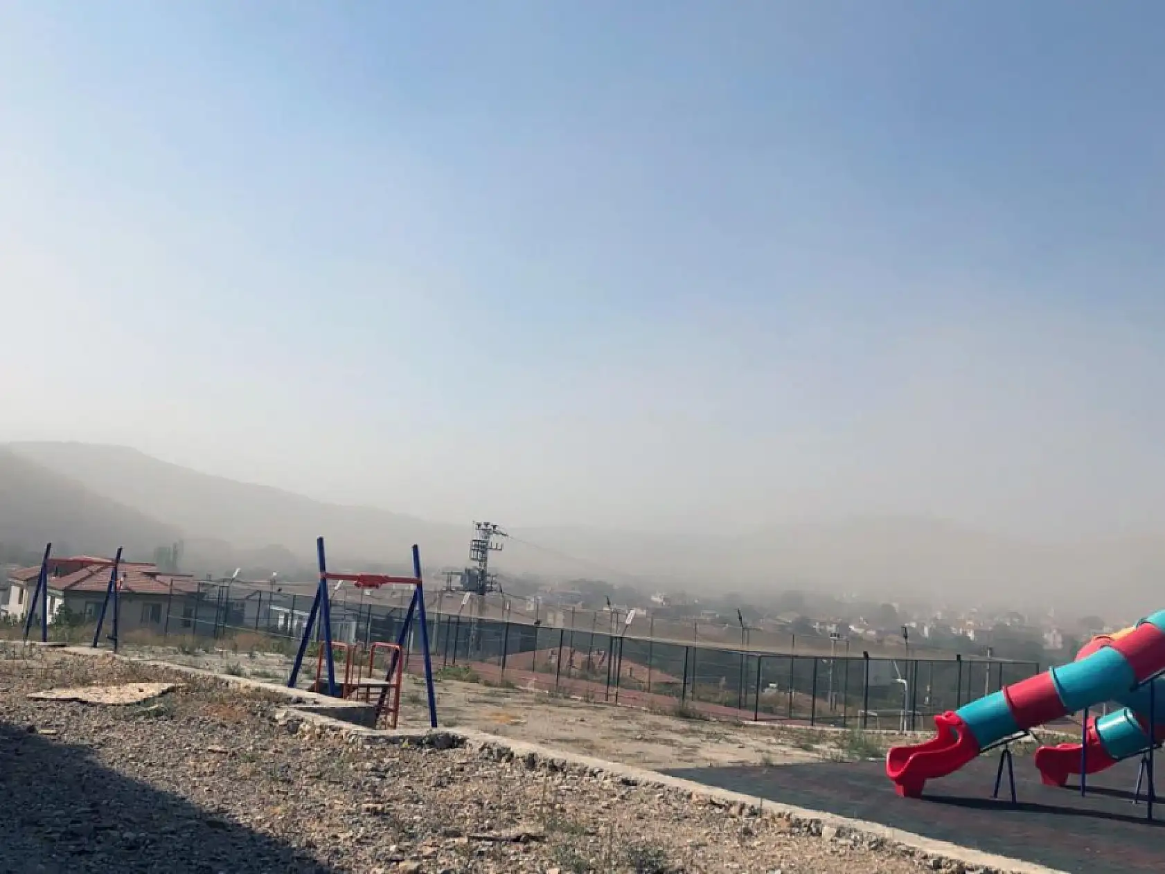 Muğla Büyükşehir, turistik mahalledeki taş ocağındaki patlatmalar için harekete geçti