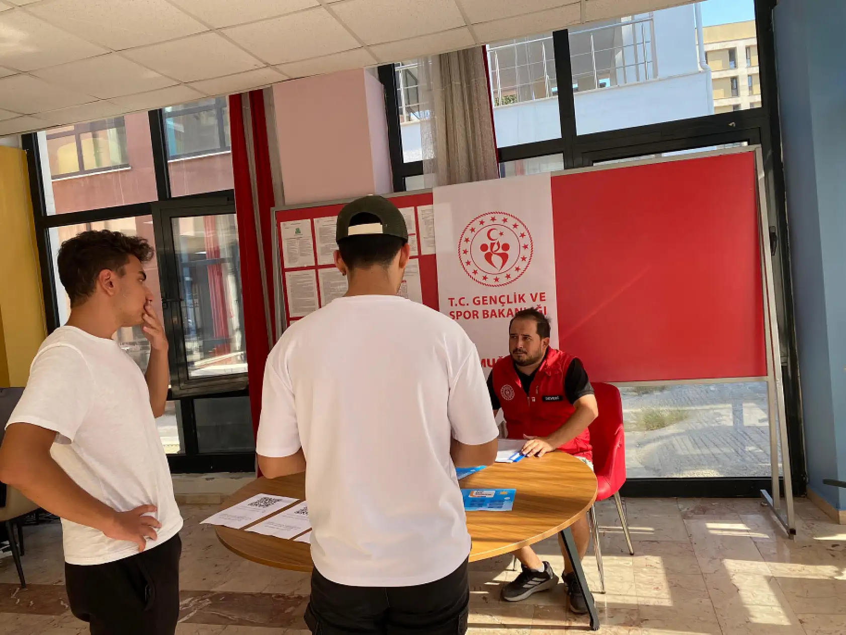 Muğla'da üniversite öğrencilerine Kötekli Gençlik Merkezi tanıtıldı