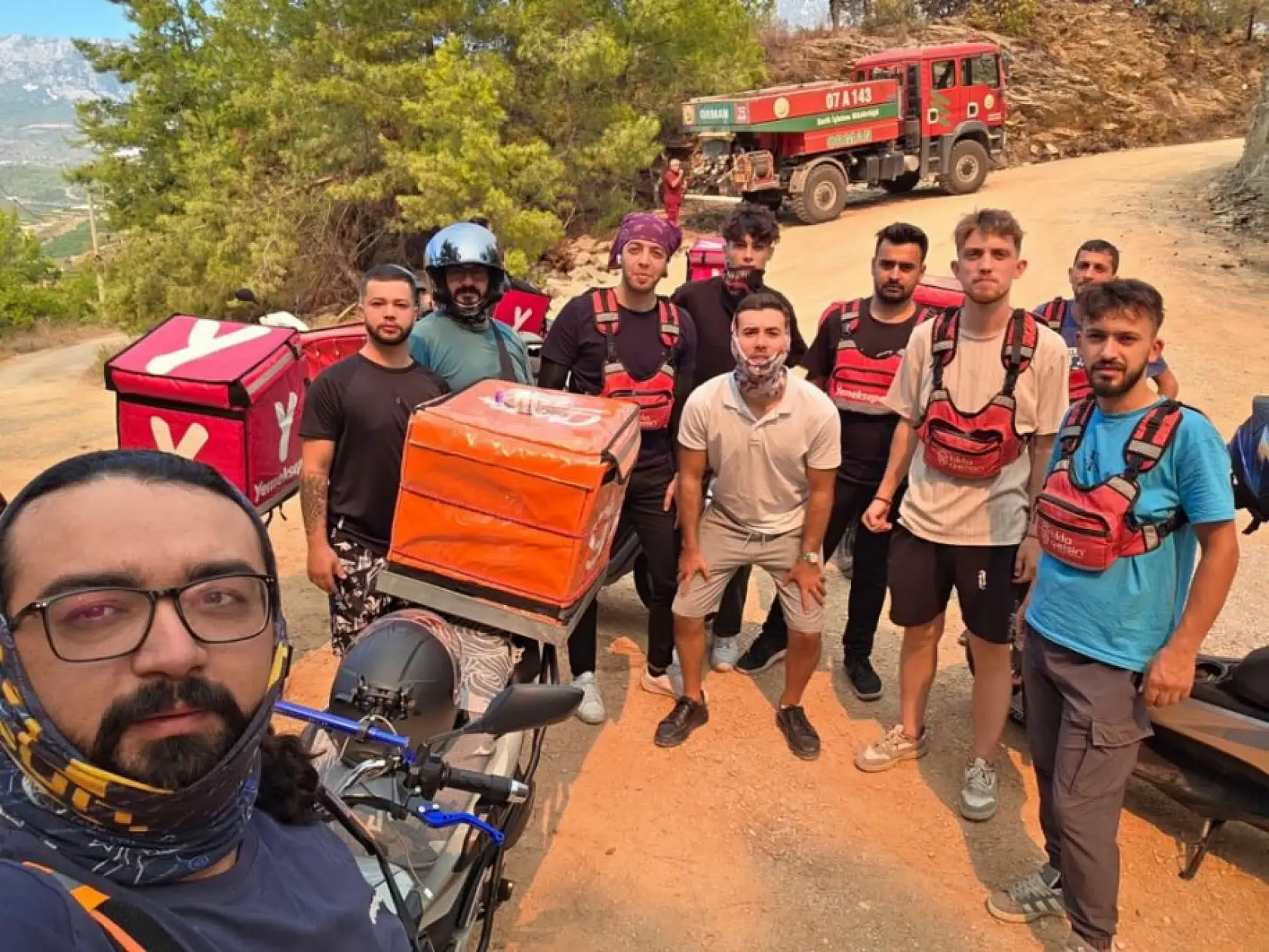 Yangınlarda motokuryelerden ücretsiz lojistik destek