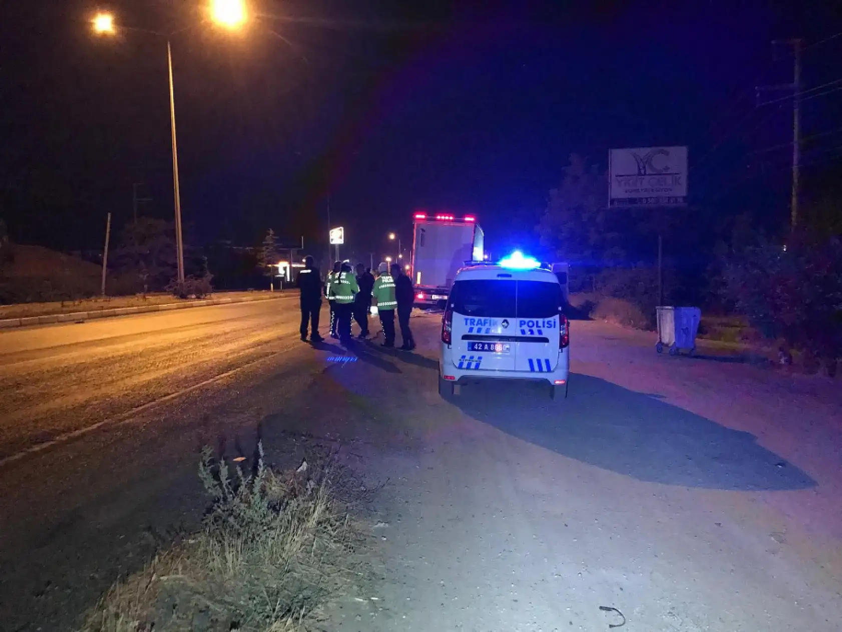 Tırın çarptığı genç hayatını kaybetti