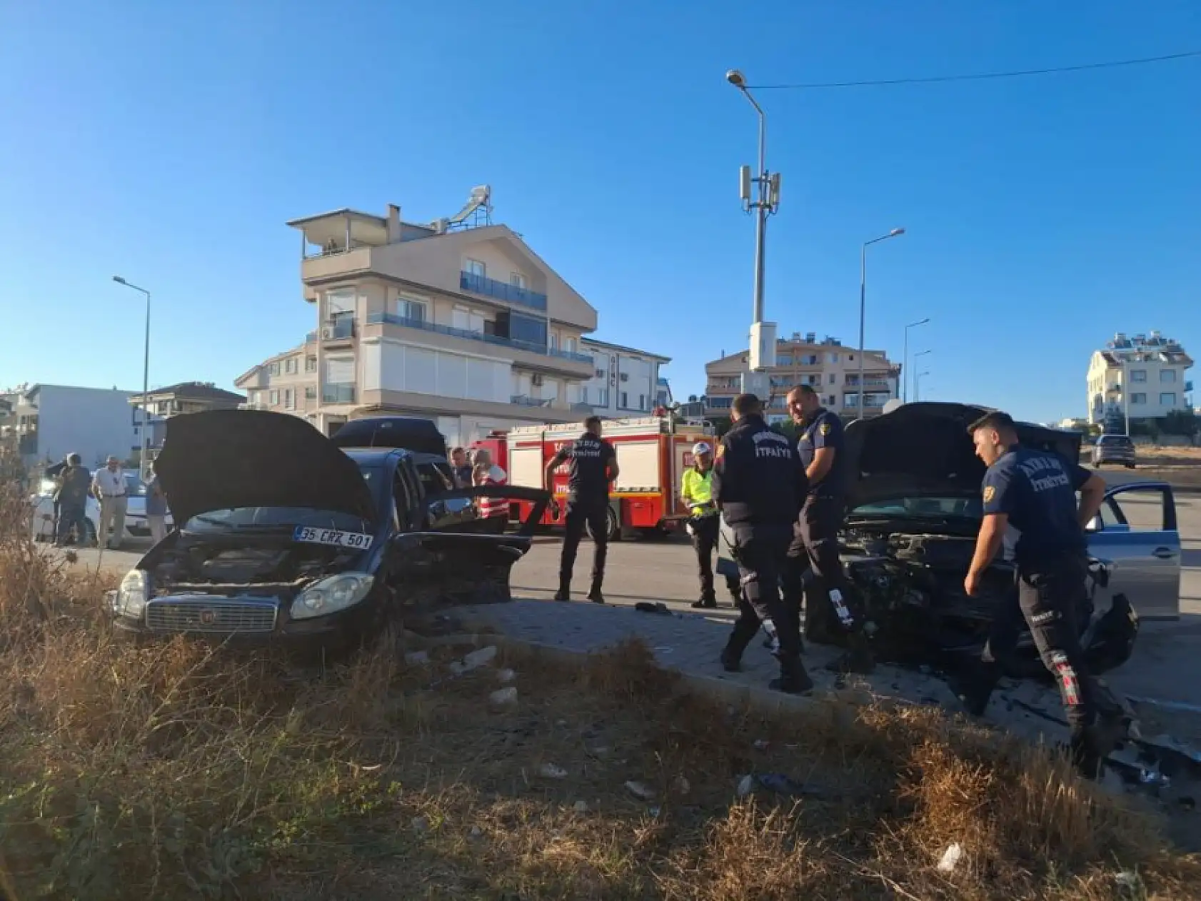 Feci trafik kazası: 1'i ağır 5 yaralı